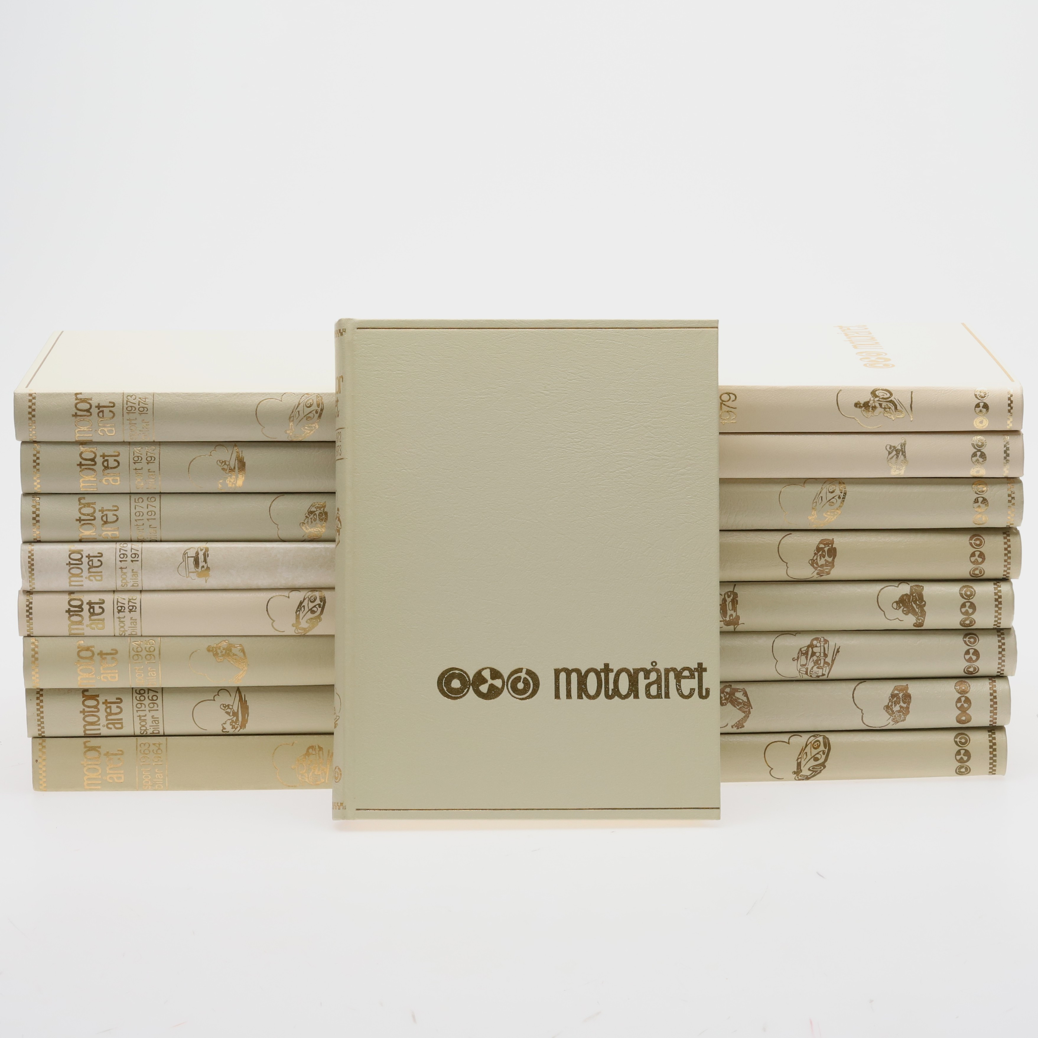 MOTORÅRET, böcker, 1963-1980, 17 st.