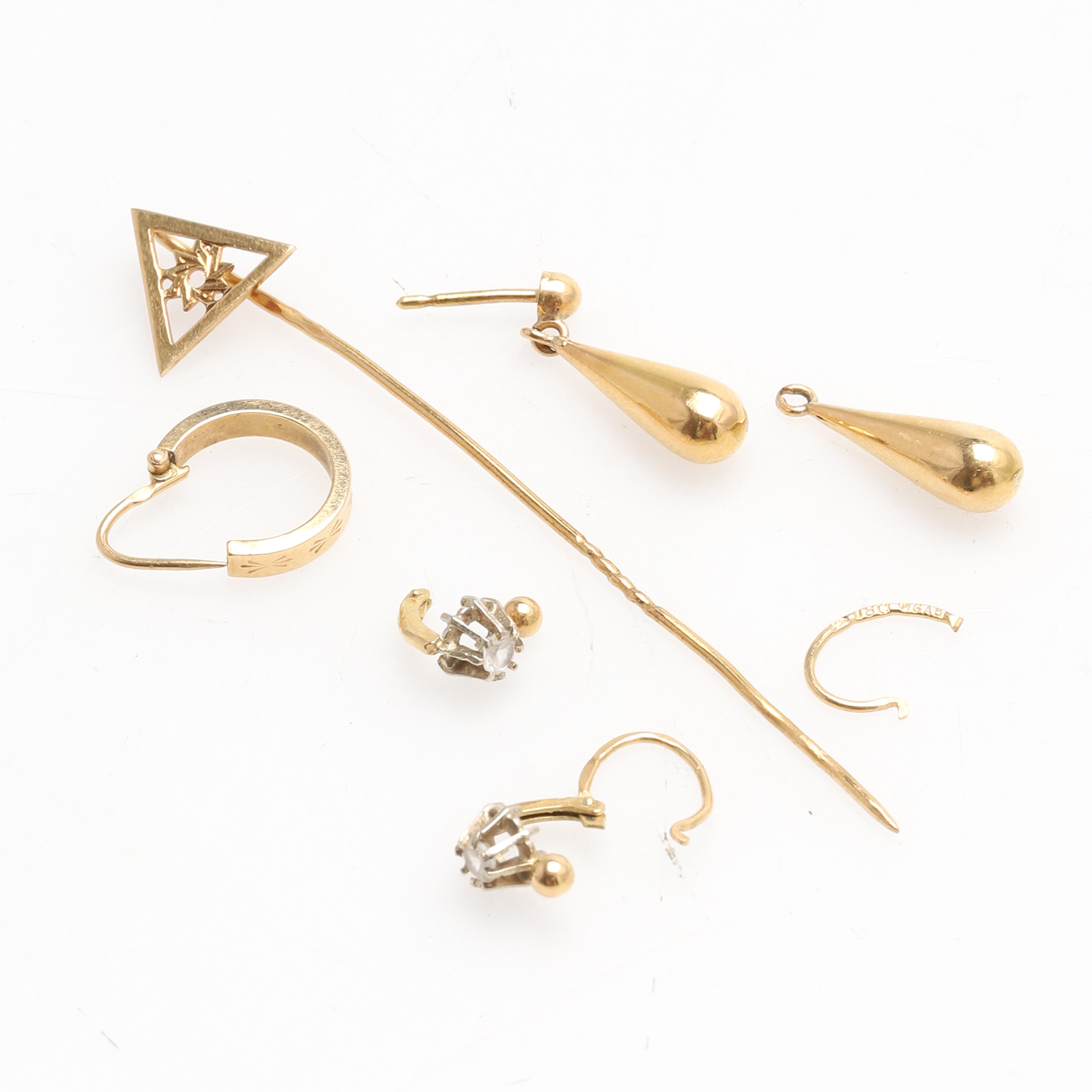 PARTI GULD. 18k guld. Vikt ca 3,8 gram.