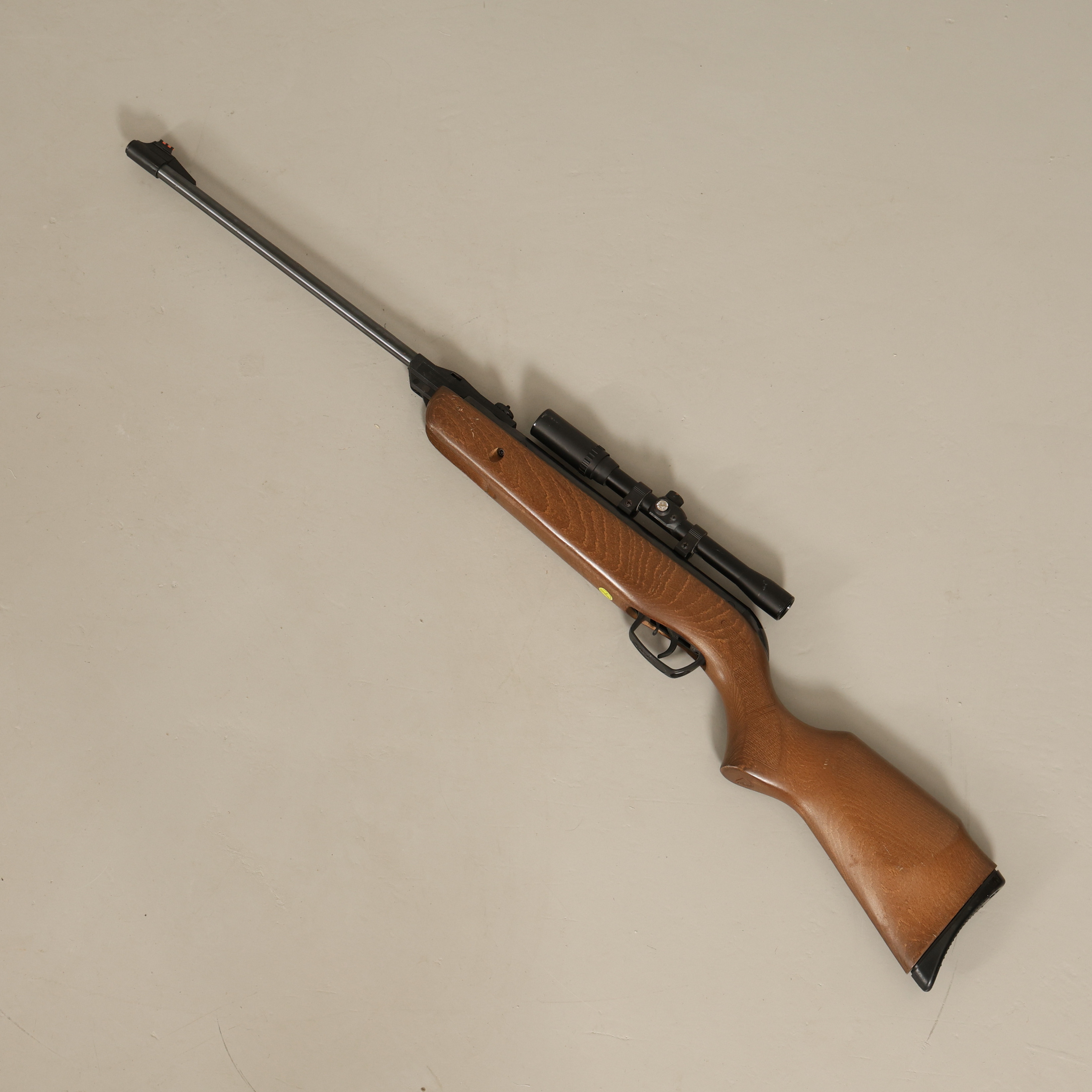 LUFTGEVÄR med kikarsikte, Gamo Mod.400.