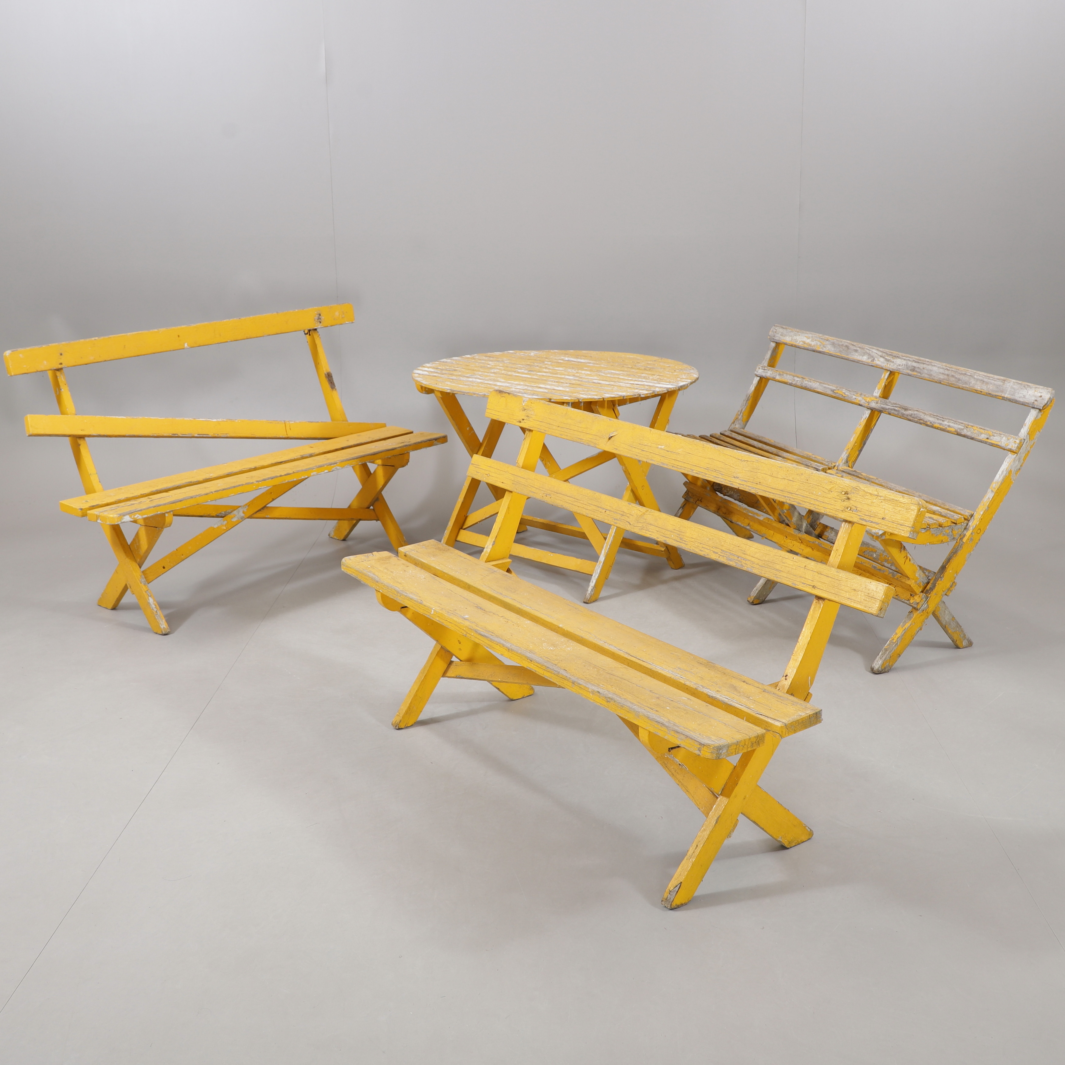 TRÄDGÅRDSMÖBLER, 4 delar, bemålat trä, 1900-tal.