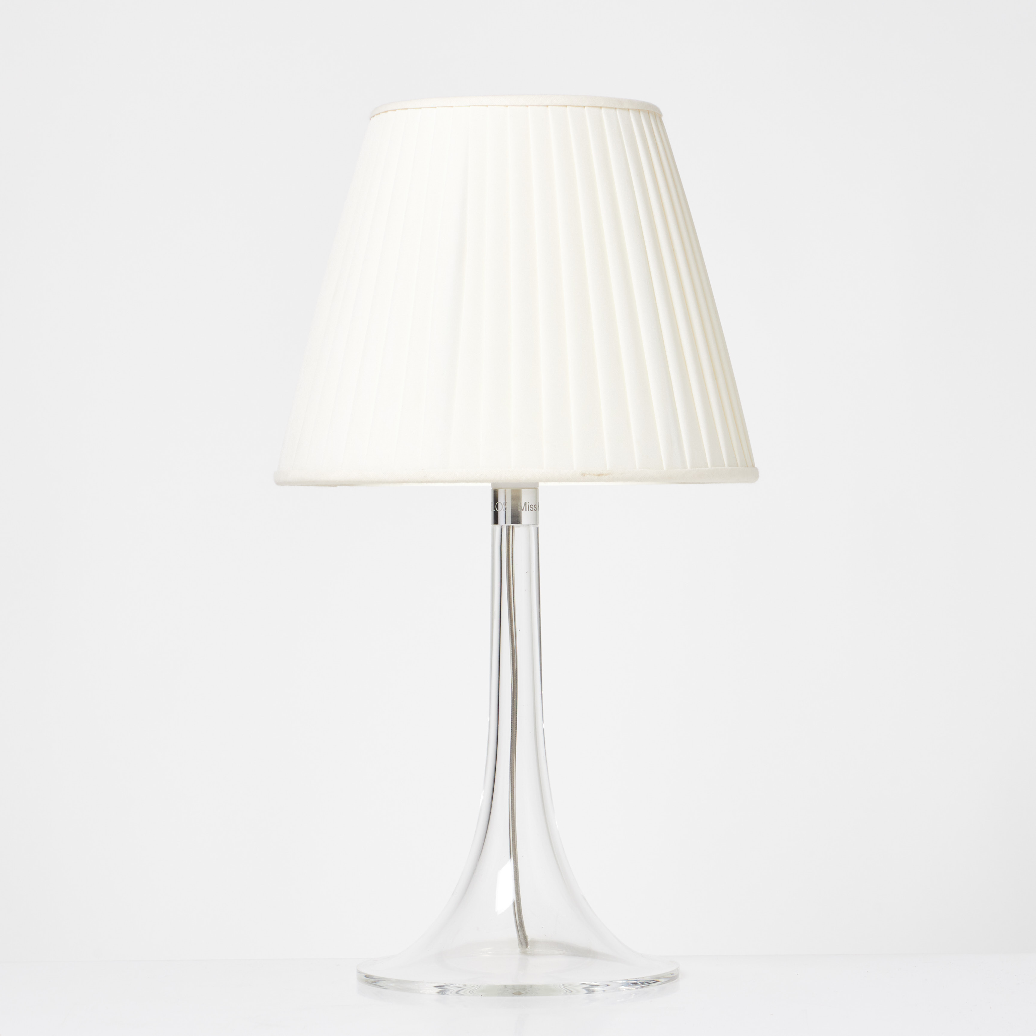 BORDSLAMPA. Flos, Miss K T Soft, akrylplast, veckad skärm, samtida.