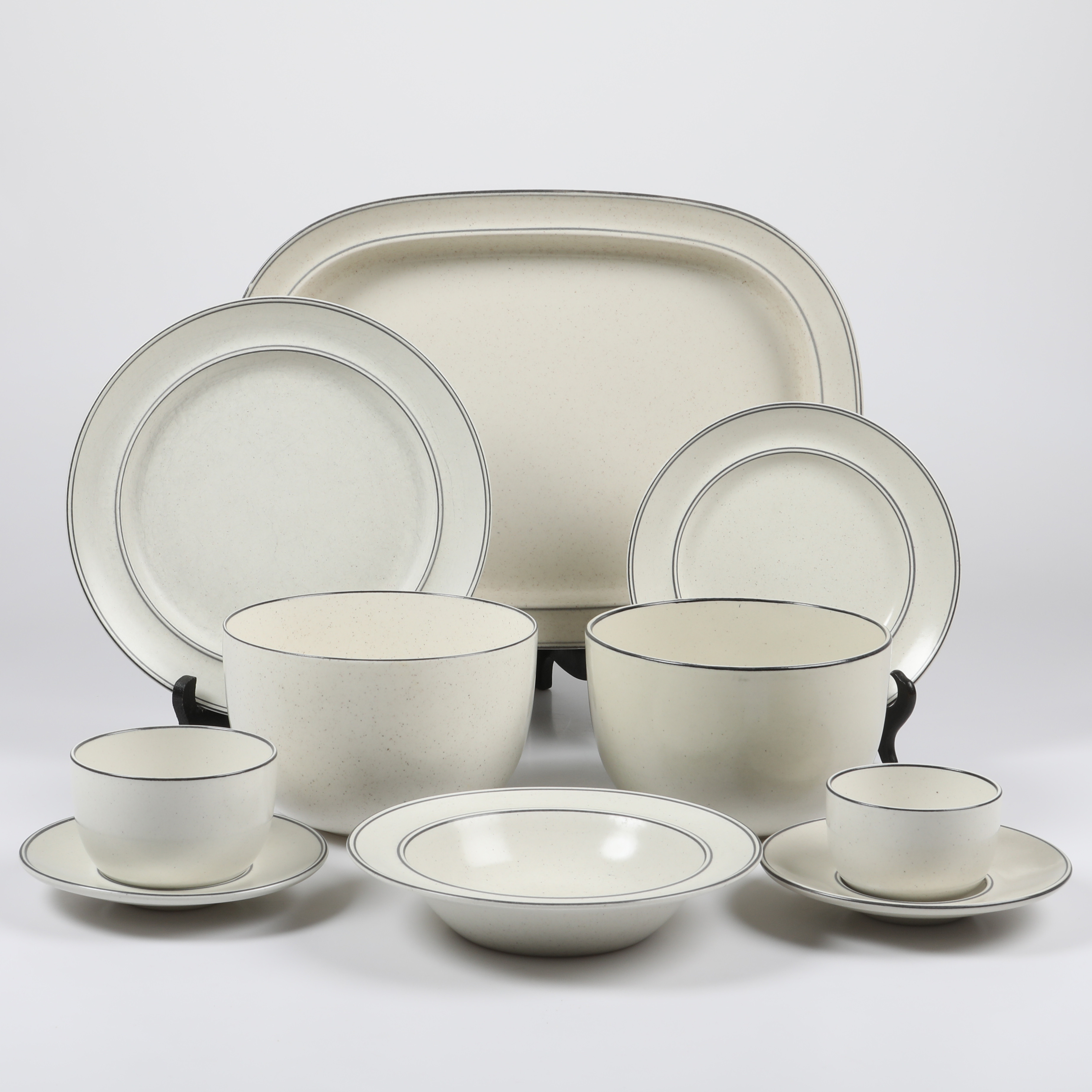 STIG LINDBERG. Servisdelar, 22 stycken, "Birka", stengods, Gustavsberg.