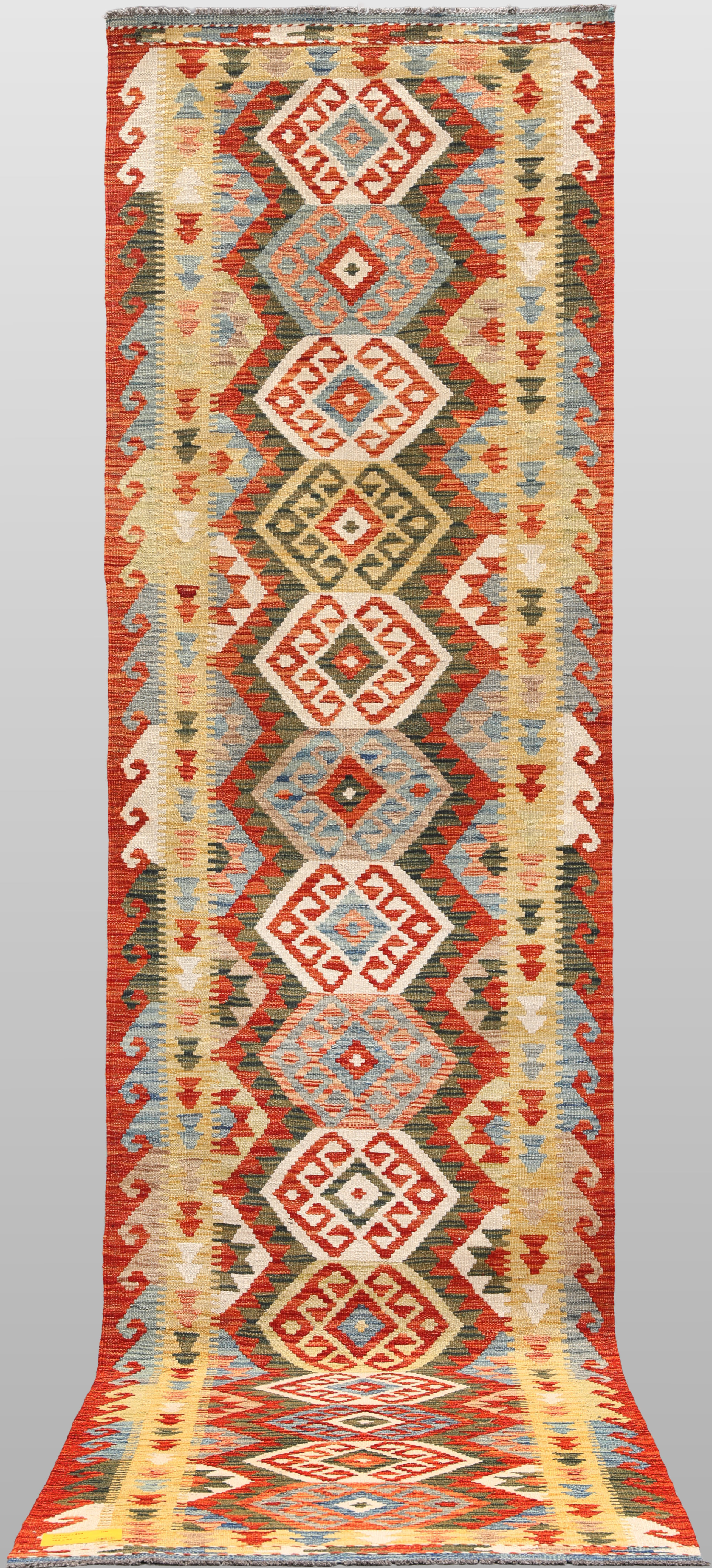 ORIENTMATTA. Kelim klassisk design, gallerimodell, 389 x 84 cm.
