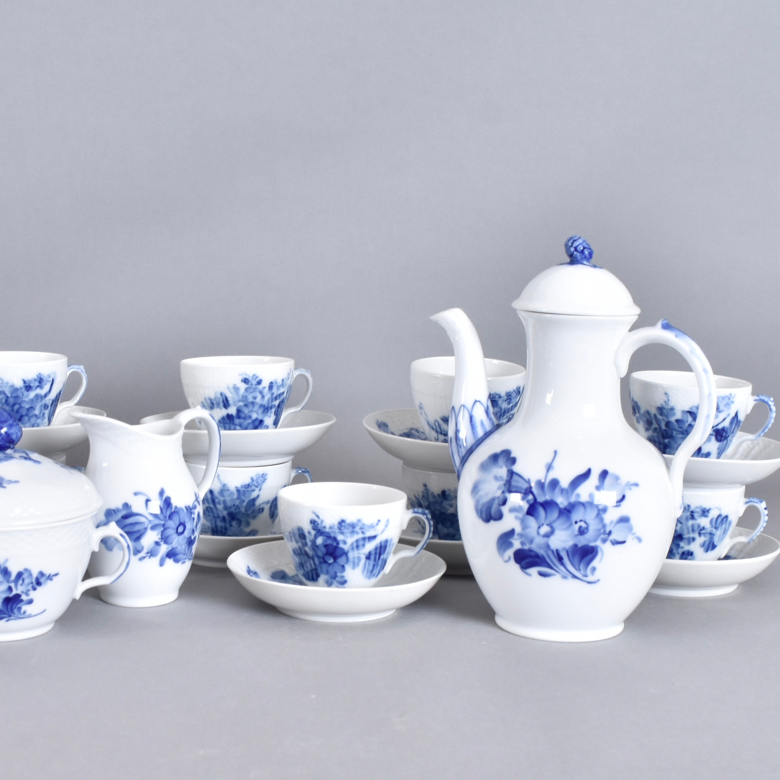 KAFFESERVIS, 24 delarporslin, Royal Copenhagen Blå Blomst.