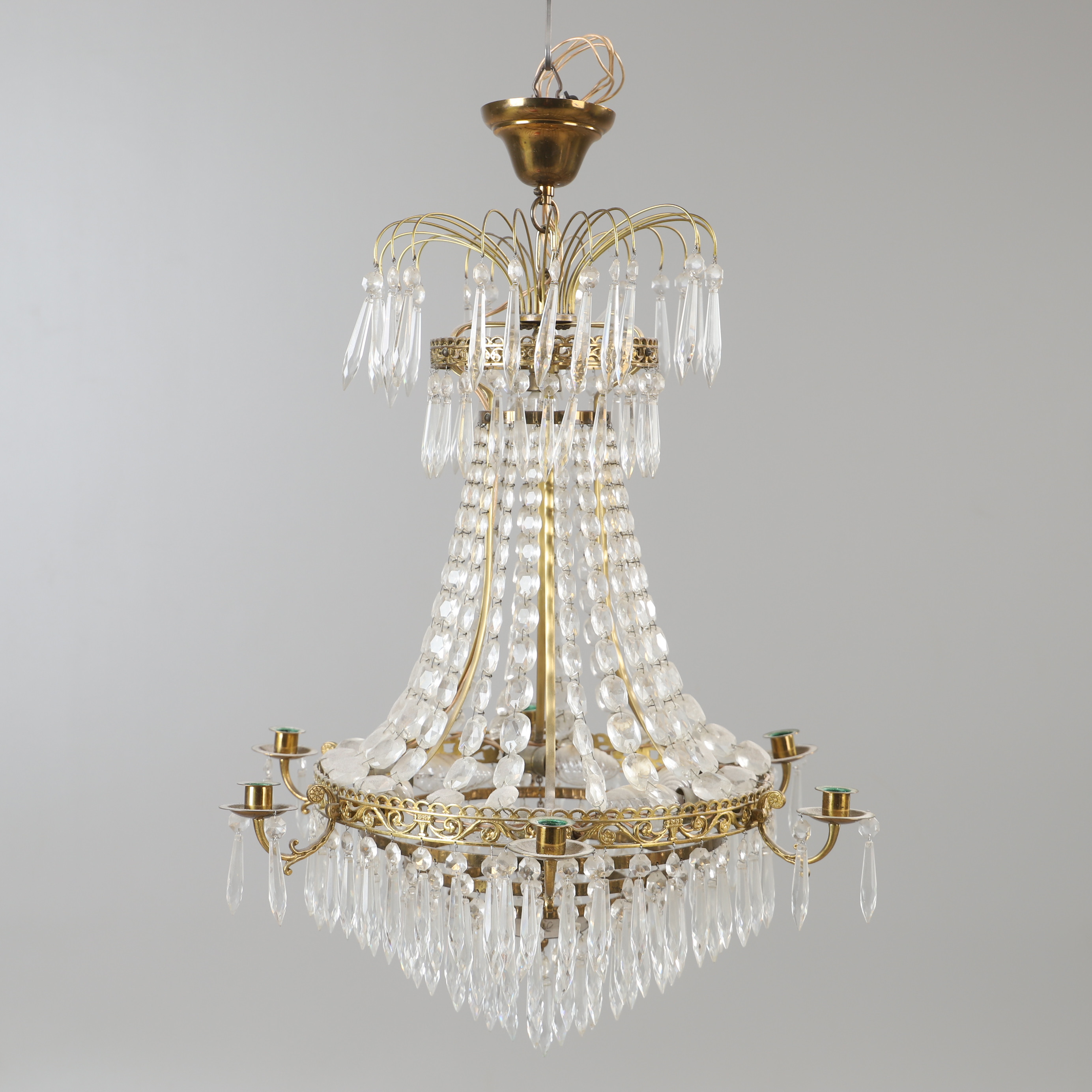 LJUSKRONA, 5-armad, mässing med prismor, gustaviansk stil.