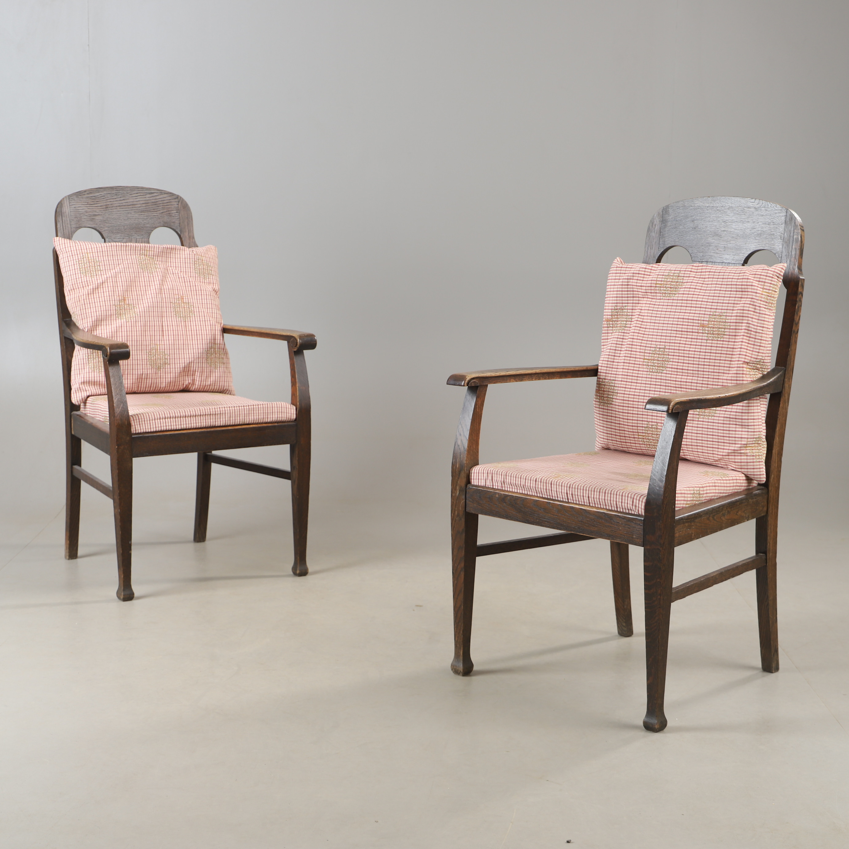 KARMSTOLAR, 1 par, ek, jugend.