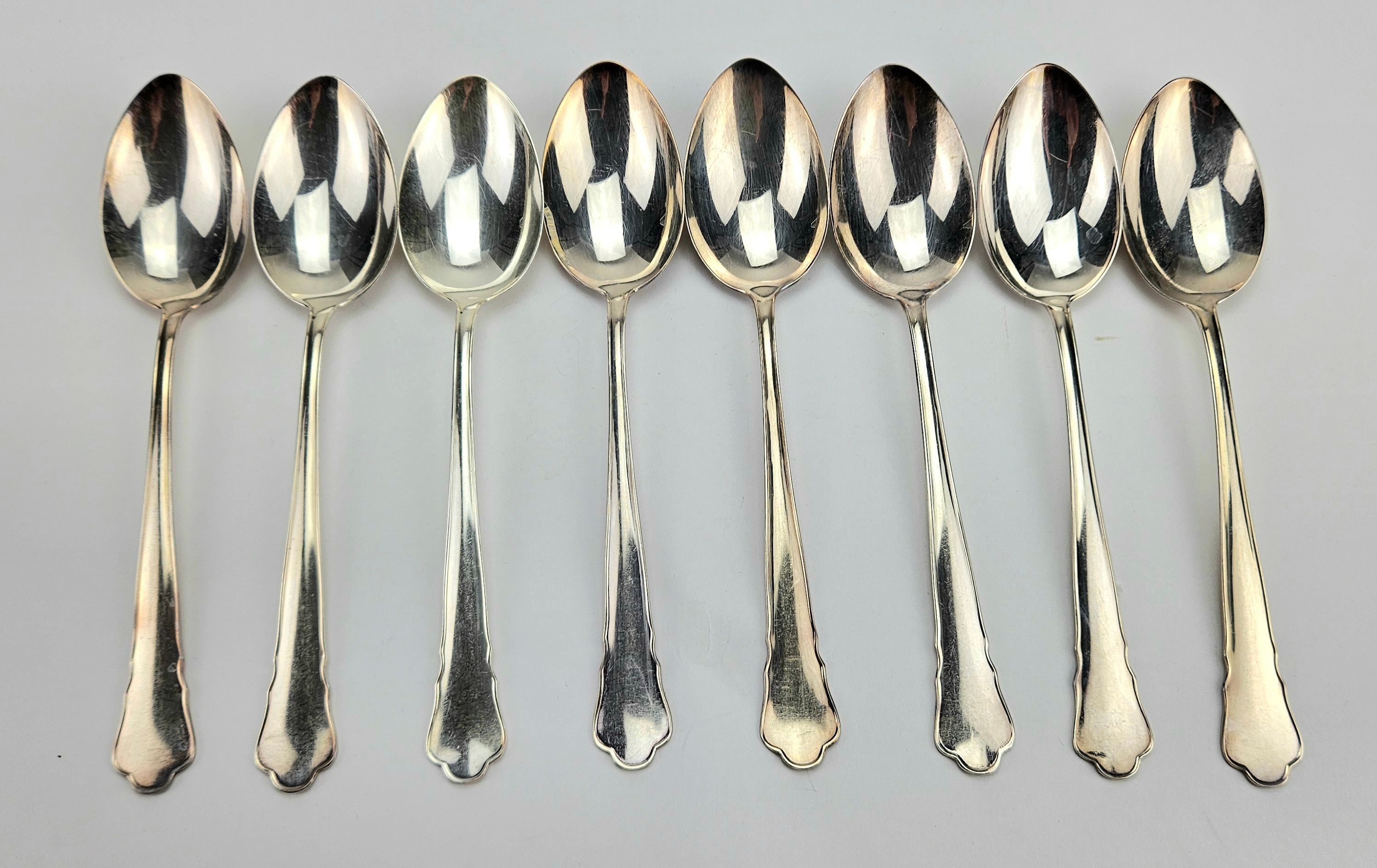 BORDSSKEDAR, 8 st, silver, "Chippendale", GAB, Stockholm 1953-1960, vikt ca. 298 gram.