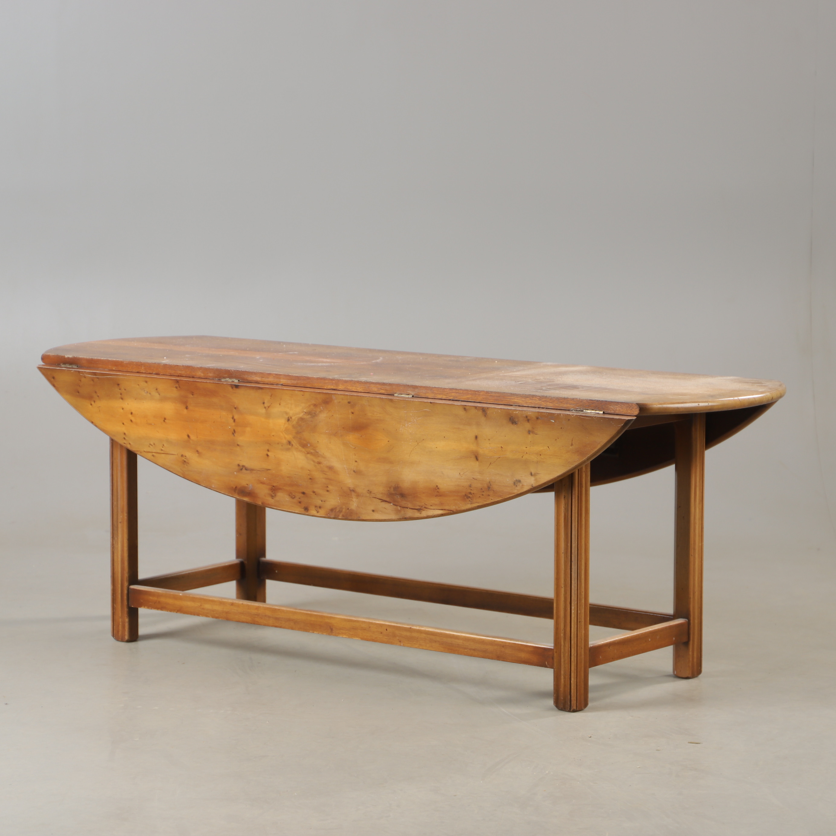 SOFFBORD, idegran, GT Rackstraw, England, engelsk stil.