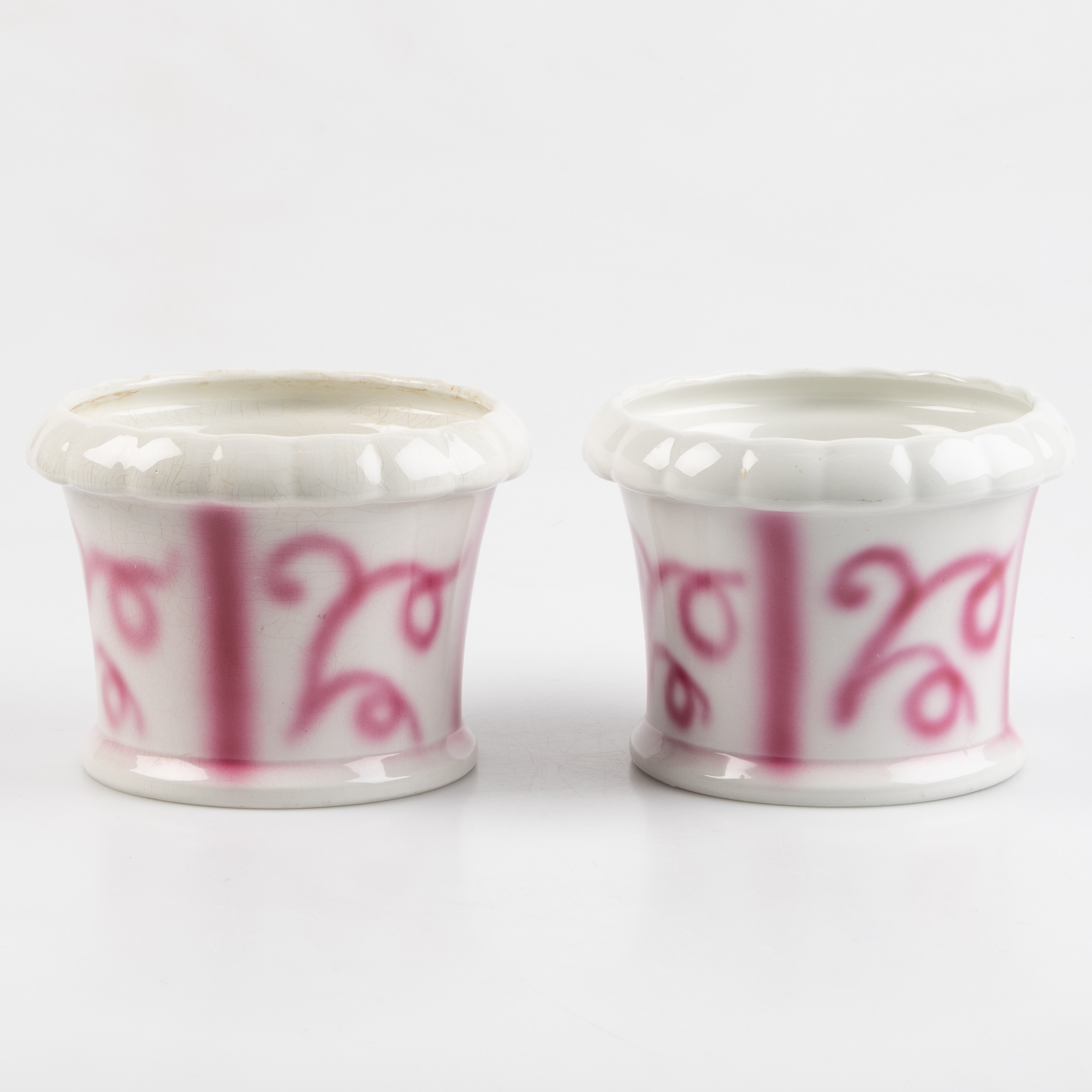 WILHELM KÅGE. Ytterfoder. 2 st, flintgods, Gustavsberg.