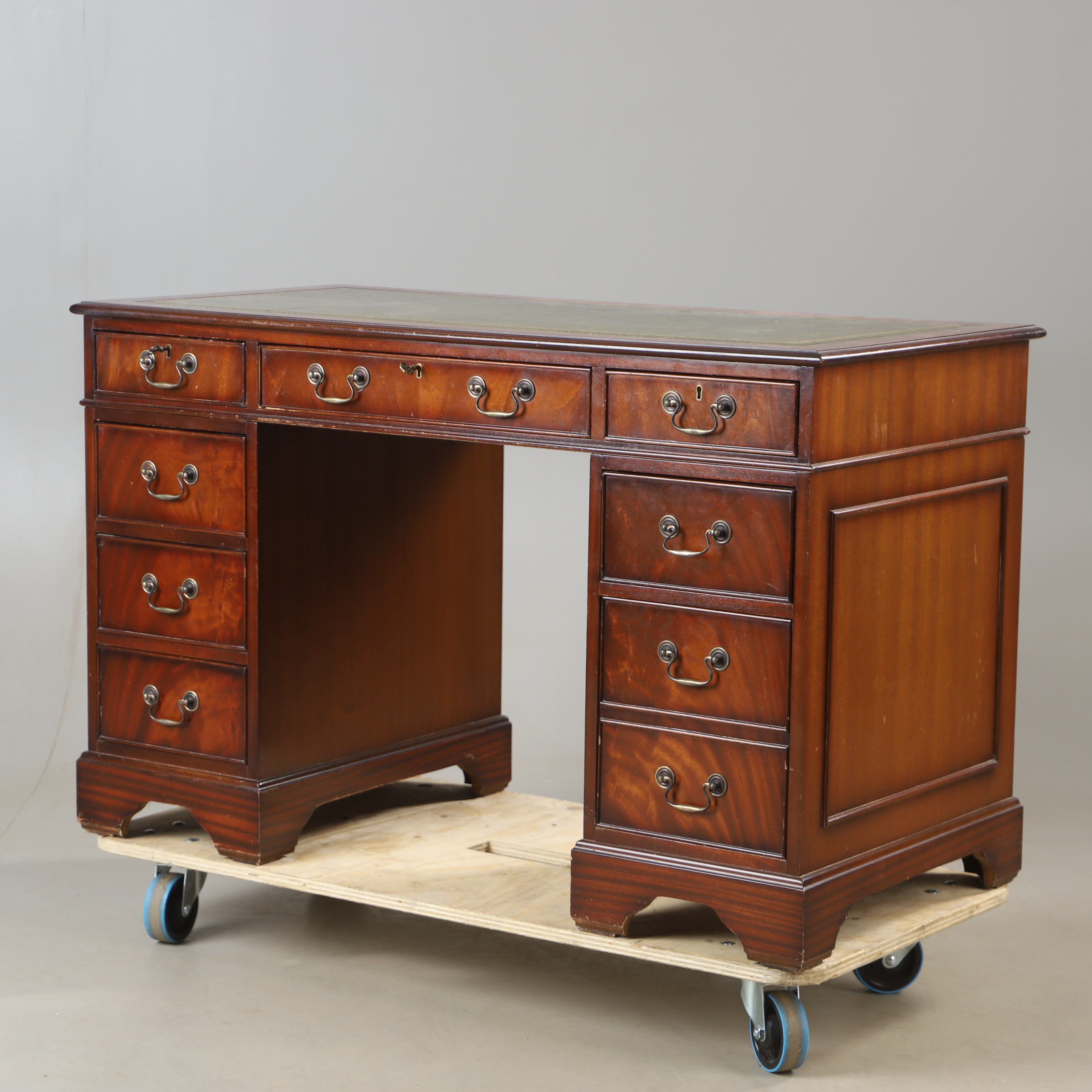 SKRIVBORD, mahogny, engelsk stil.