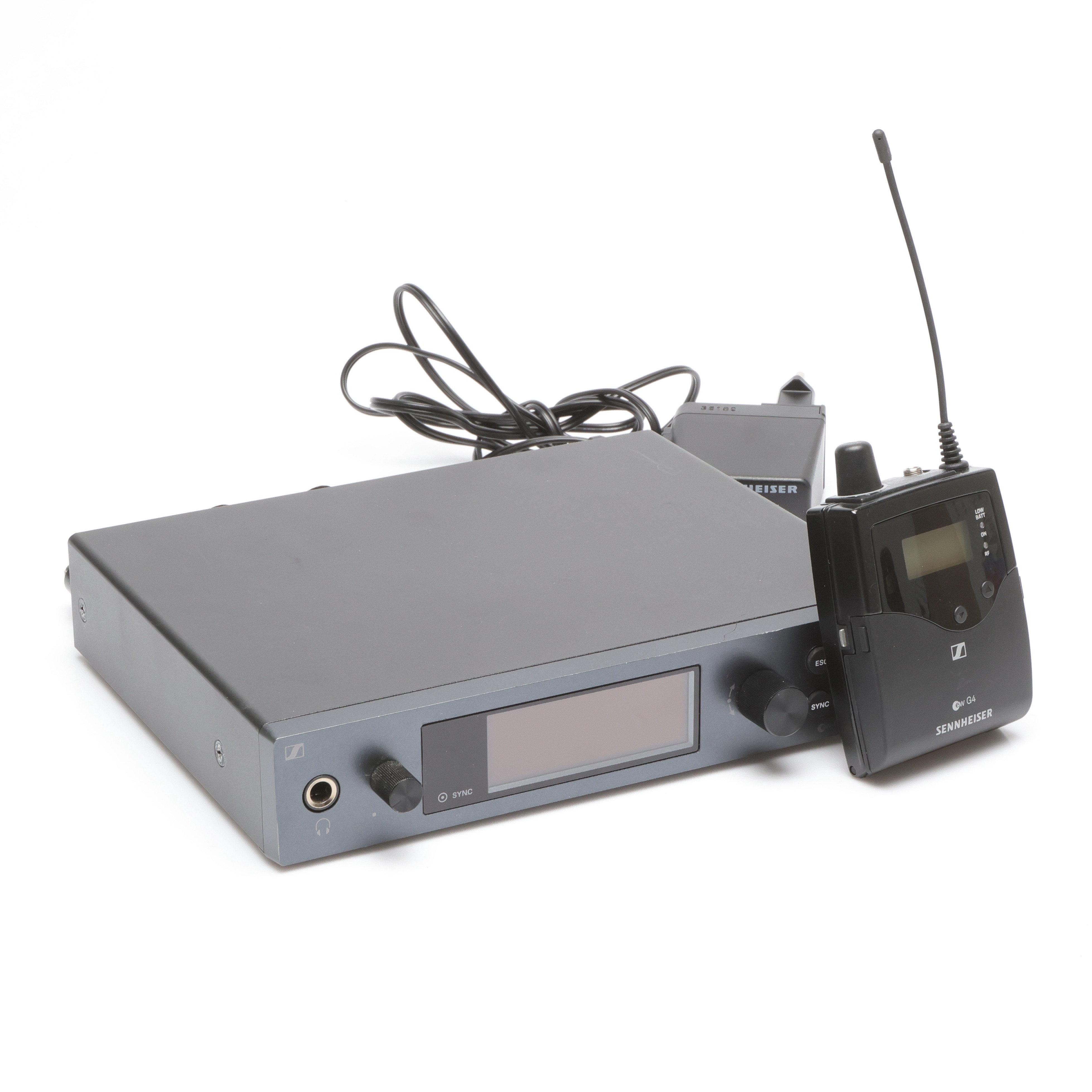 SENNHEISER SR IEM G4 samt SENNHEISER EK IEM G4, med sladd.