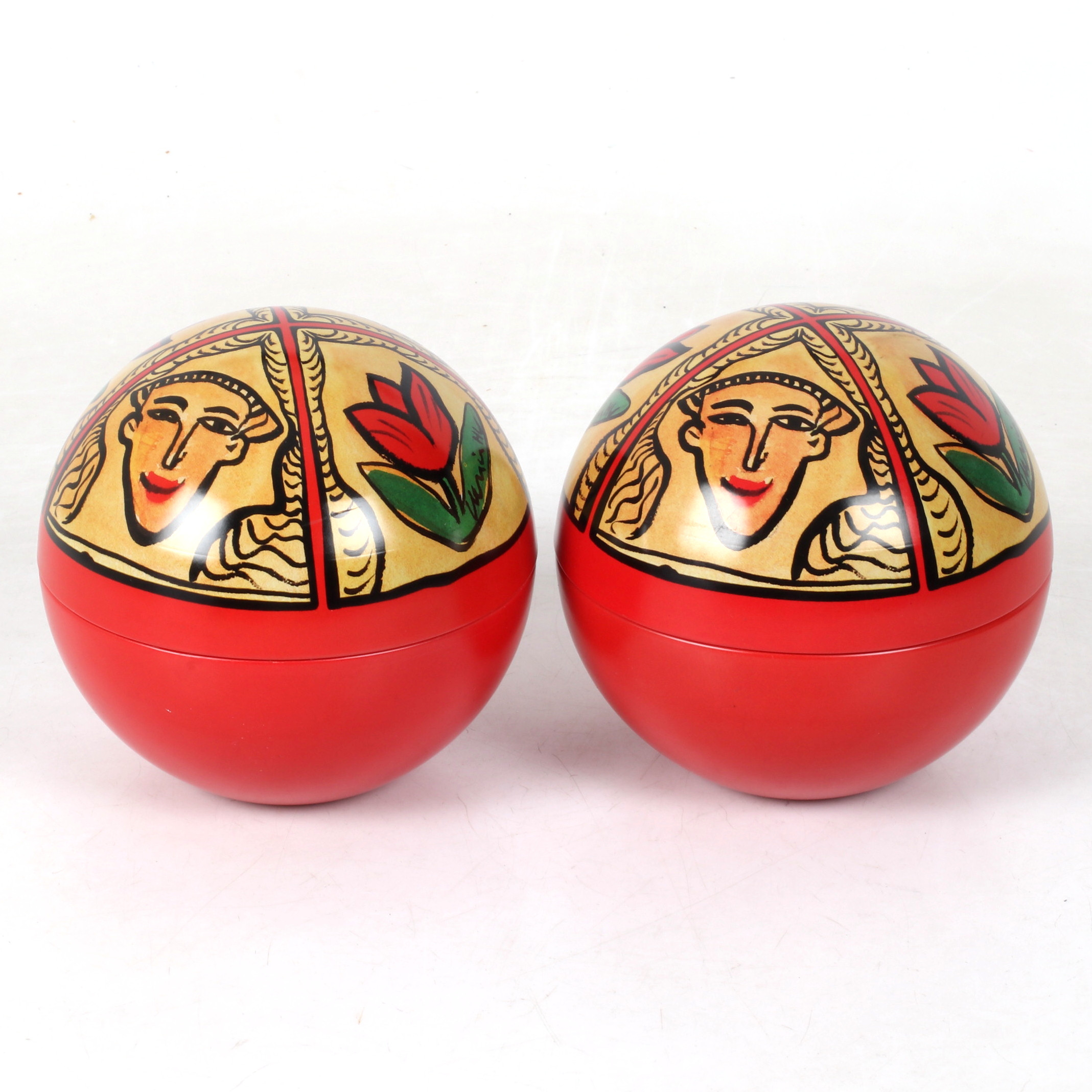 ULRICA HYDMAN-VALLIEN. Påskägg, 2 st, metall, 19/2000-tal.