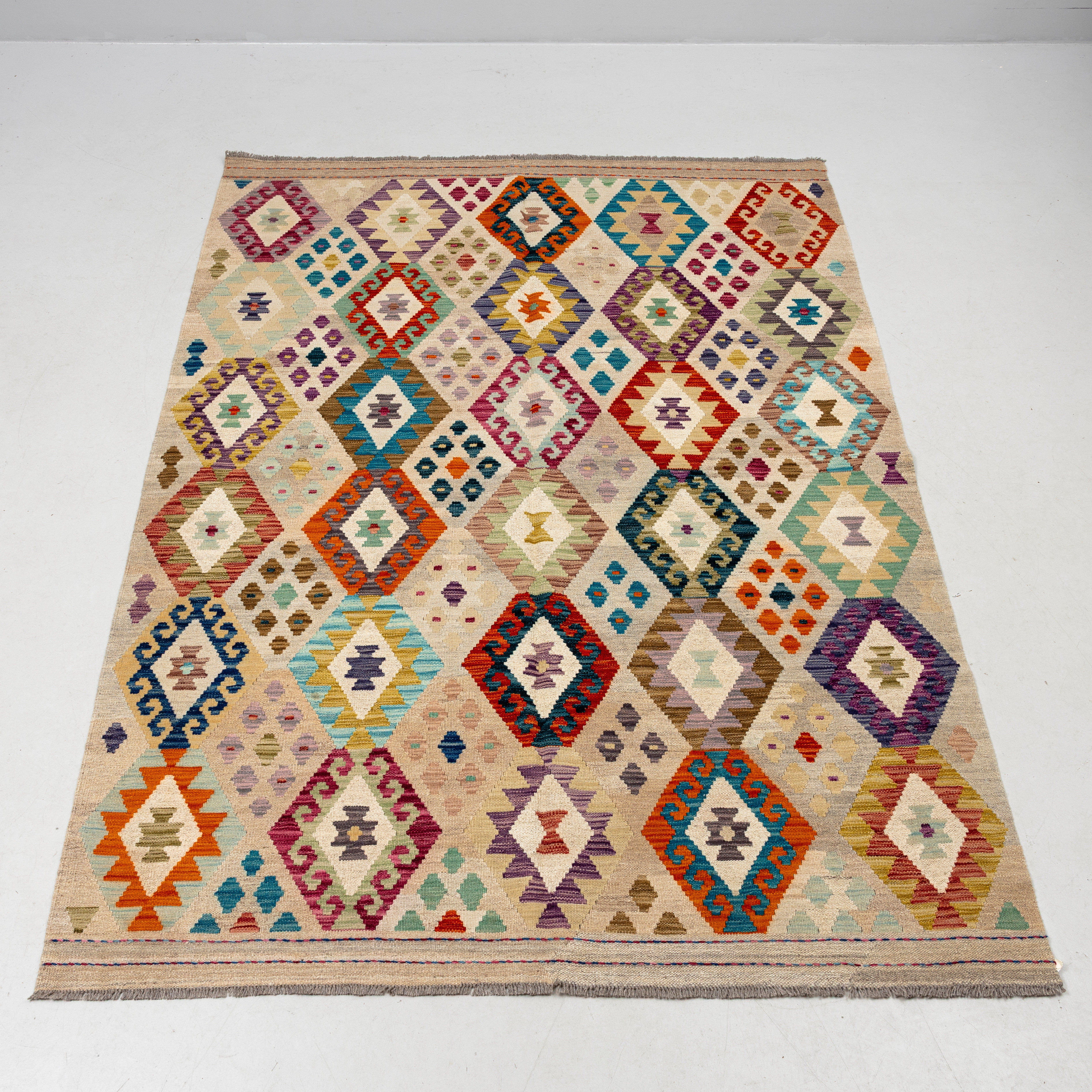 MATTA, Kelim, modern, ca 252x180 cm.