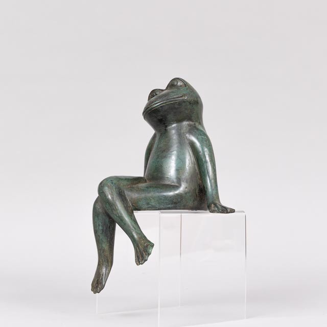 SKULPTUR, sittande groda, grönpatinerad brons, stämplad APG.