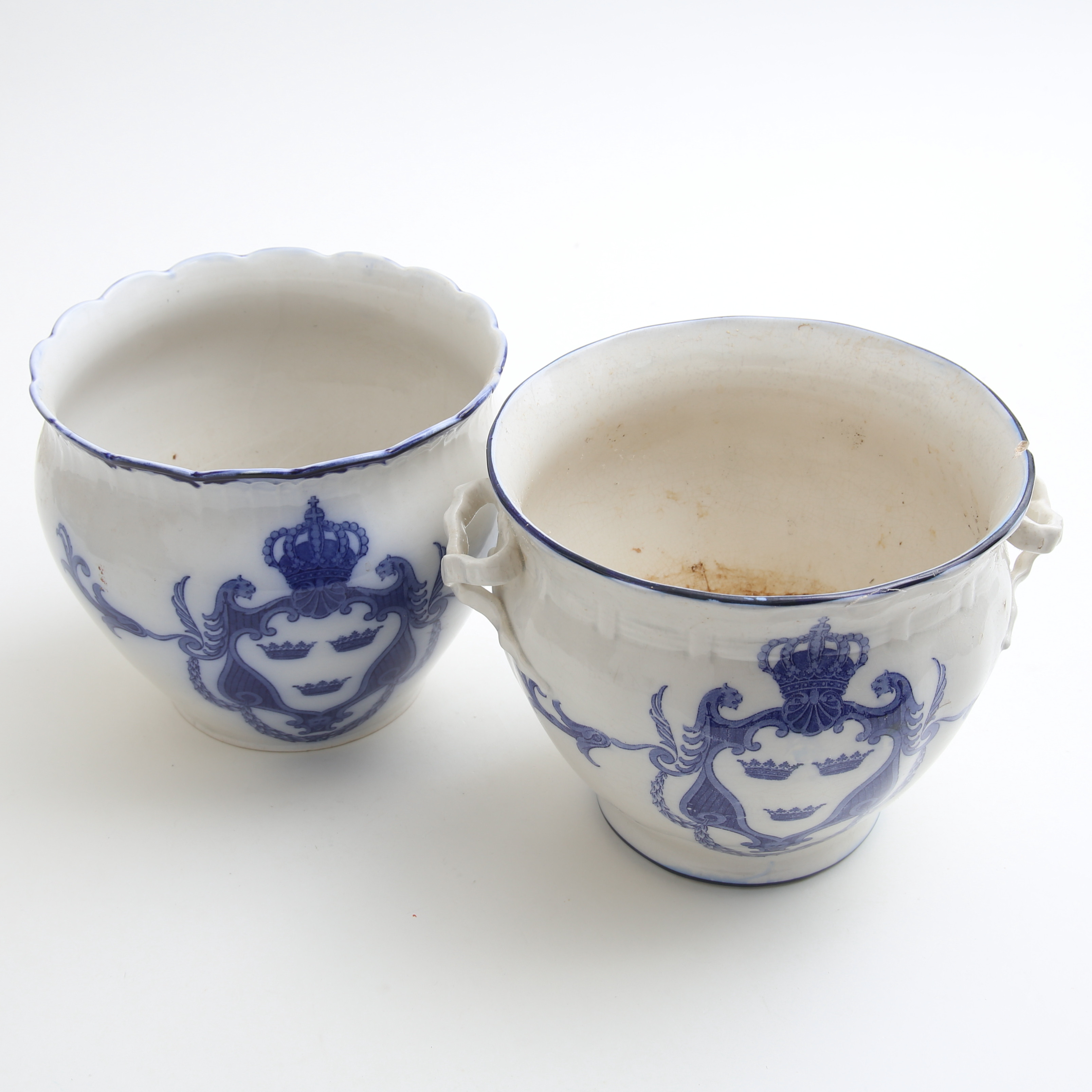 YTTERFODER, ett par, "Tre kronor", Rörstrand, flintgods, 1900-talets första hälft.