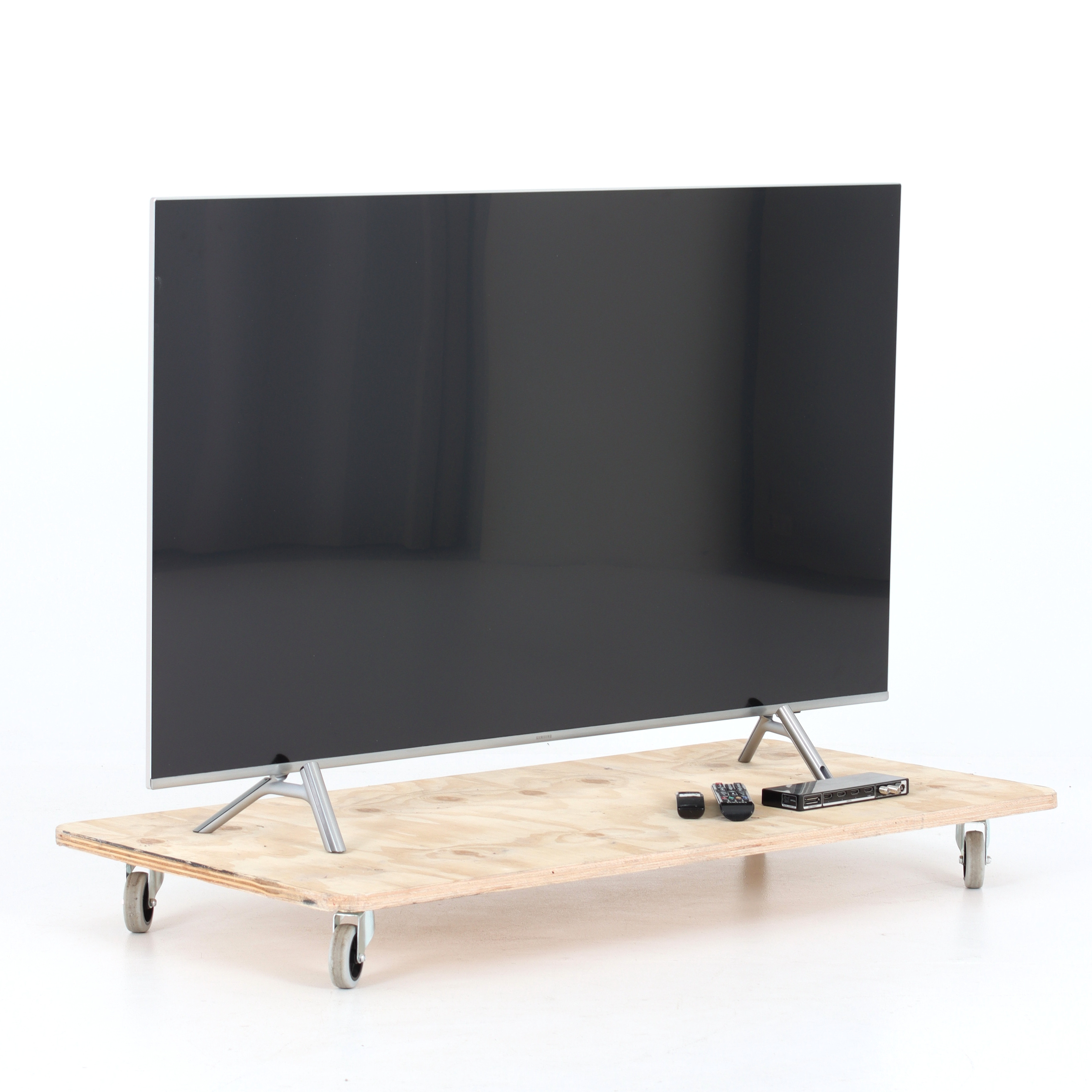 TV SAMSUNG MU7005 Smart Premium 4K UHD. 55".