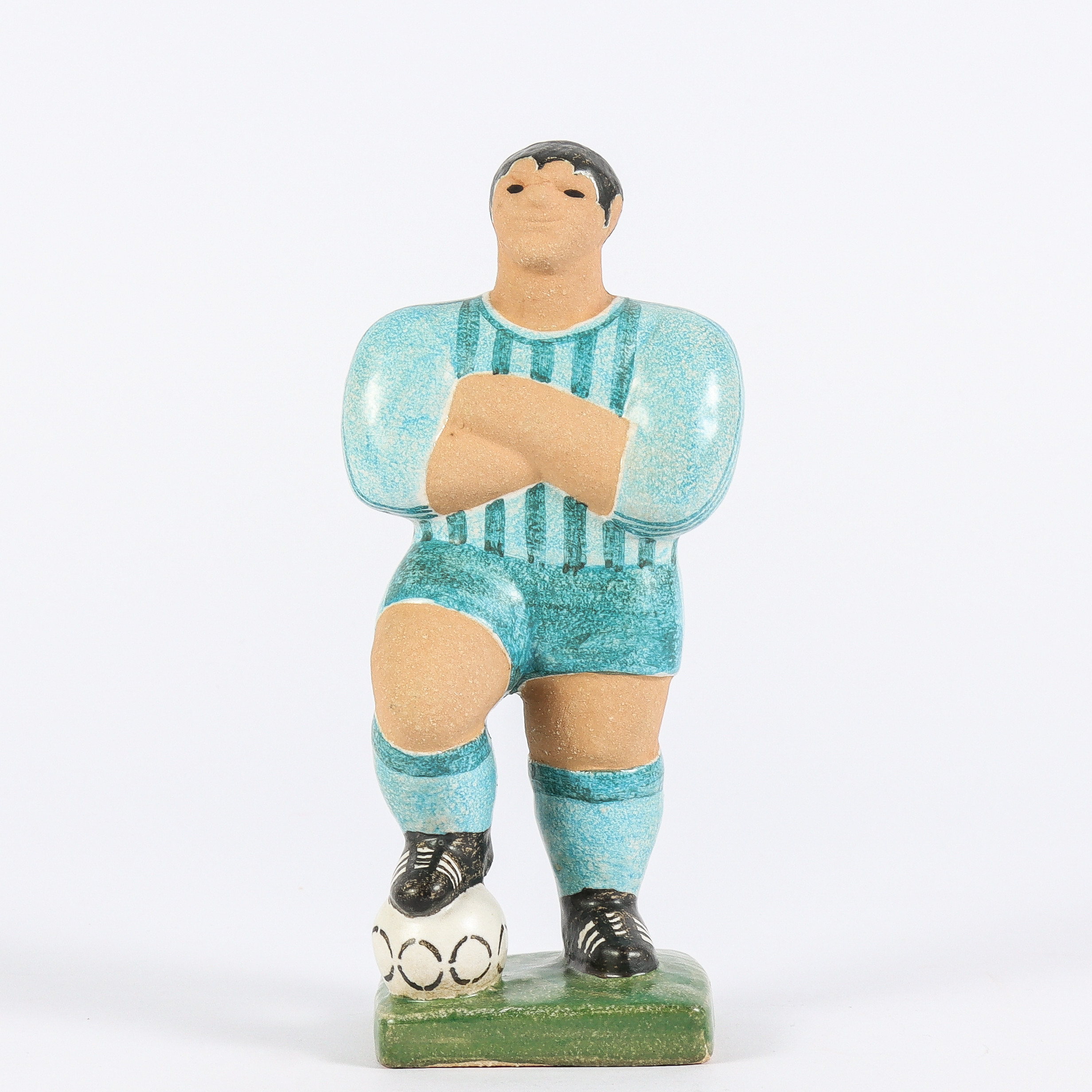 LISA LARSON. "Fotbollsspelare", stengods, K-Studion, Gustavsberg.