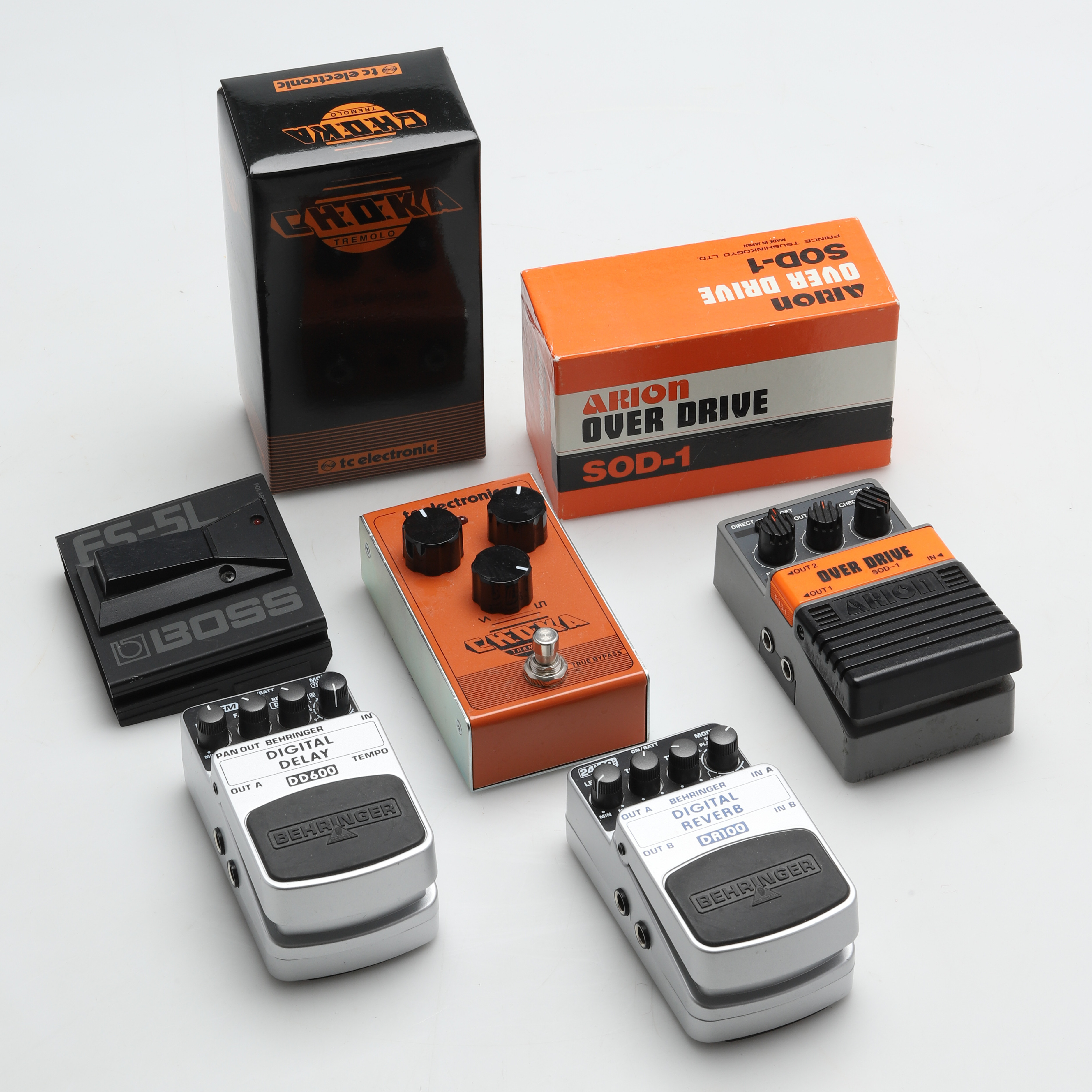 EFFEKTPEDALER, för elgitarr, 5 st, bl a Arion, TC Electronics.