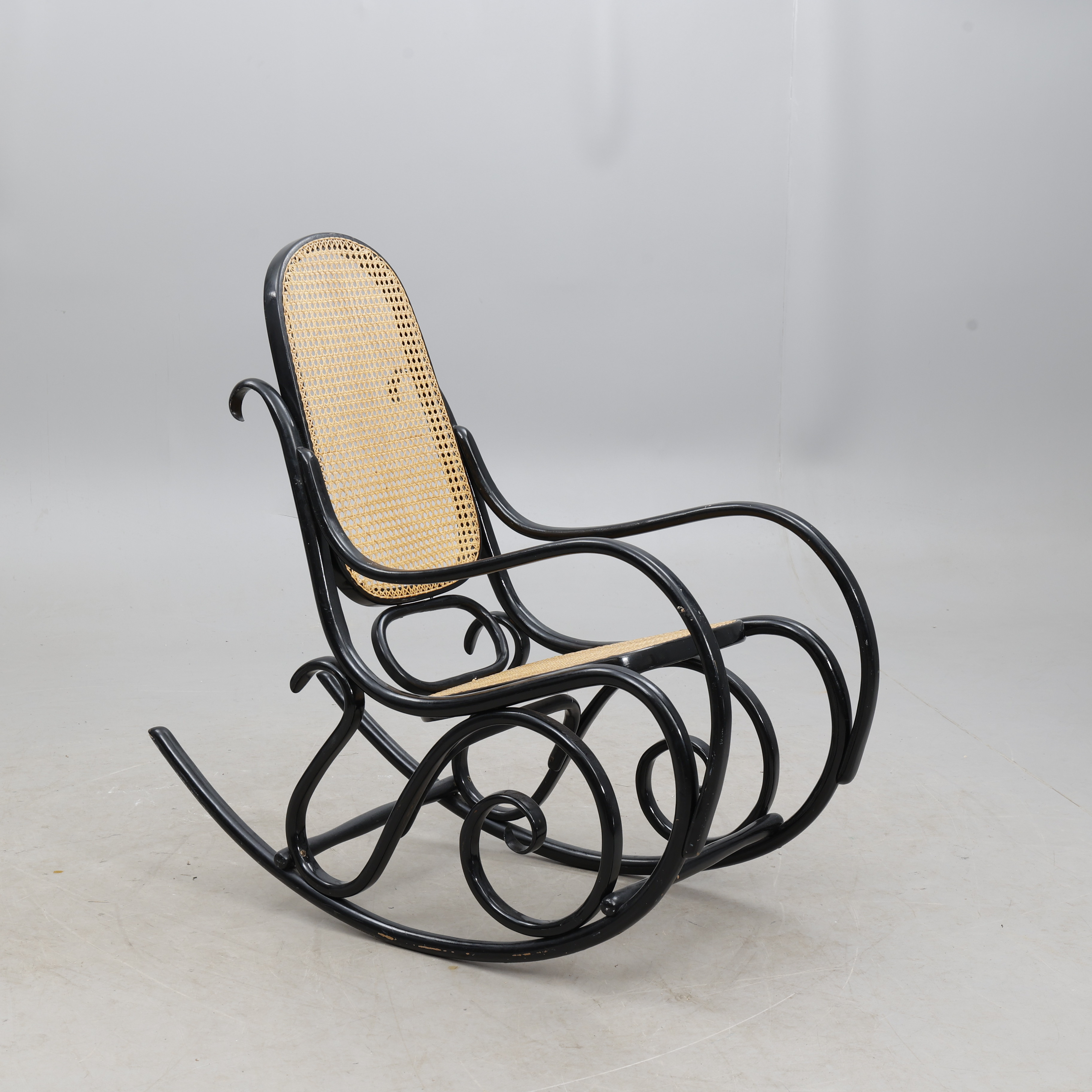 GUNGSTOL, Thonet modell, 1900-talets första hälft.