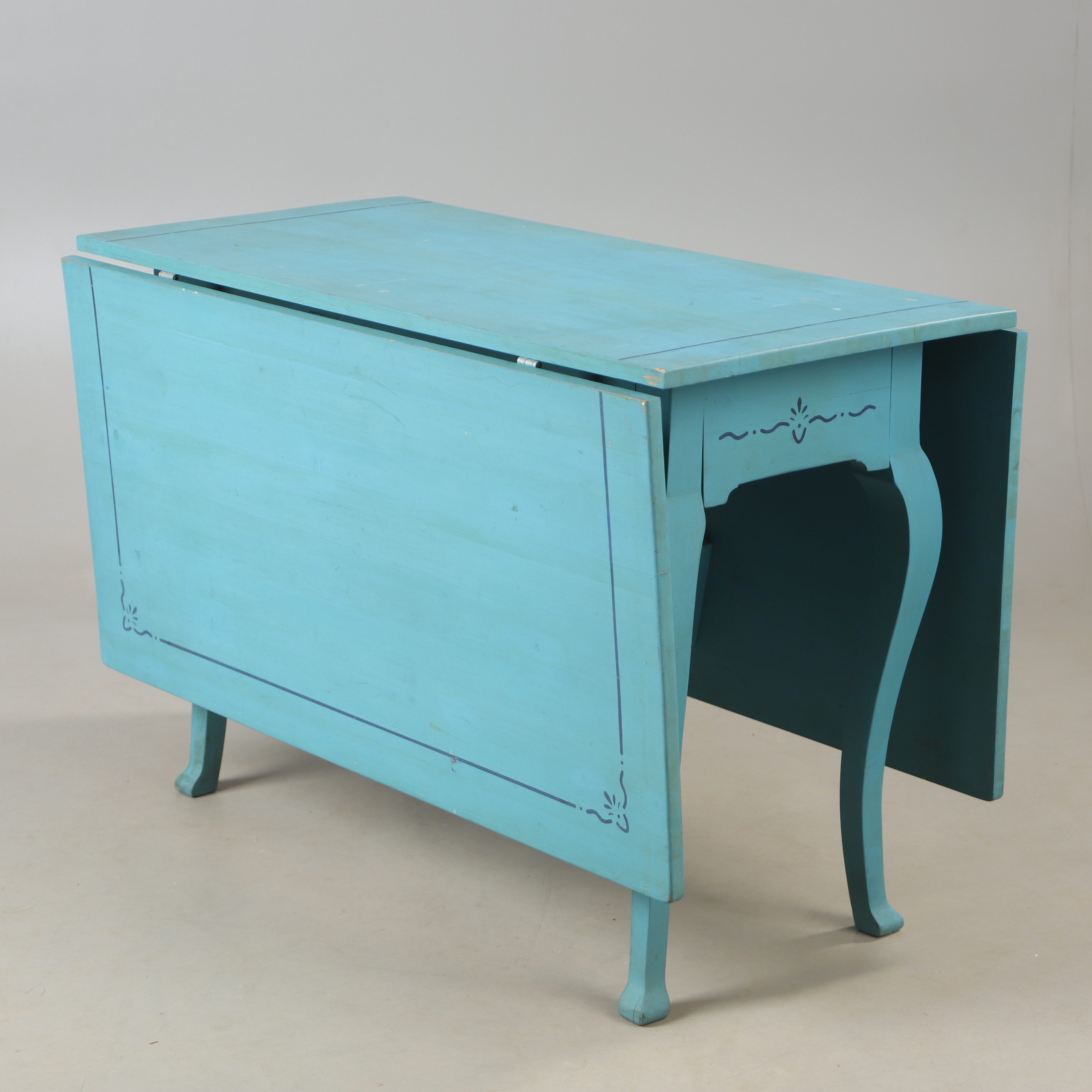 SLAGBORD, målat, 1900-talets första hälft.