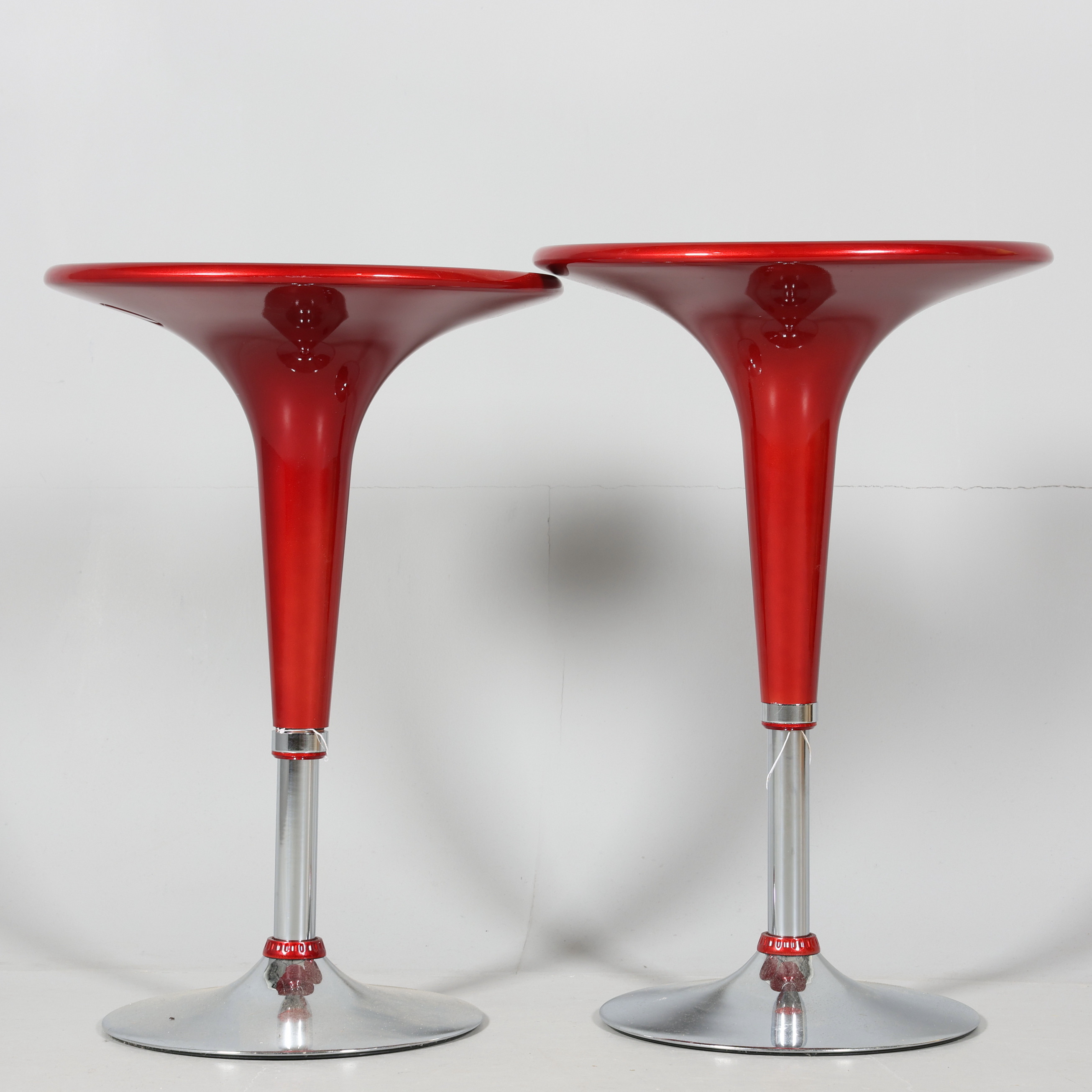 BARBORD, 1 par, samtida, plast samt metall.