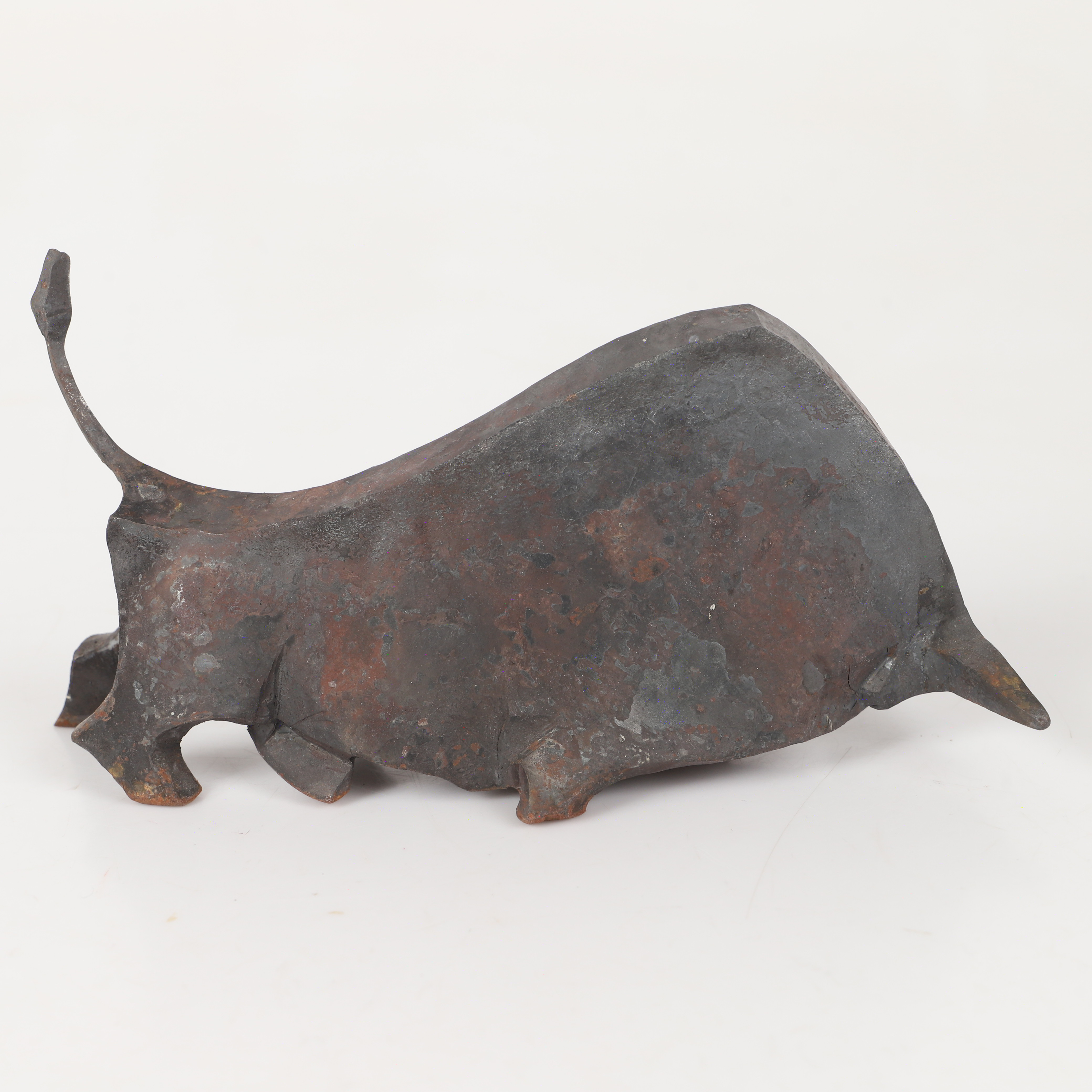 LARS LARSSON. Skulptur, tjur, järn, signerad L Larsson.