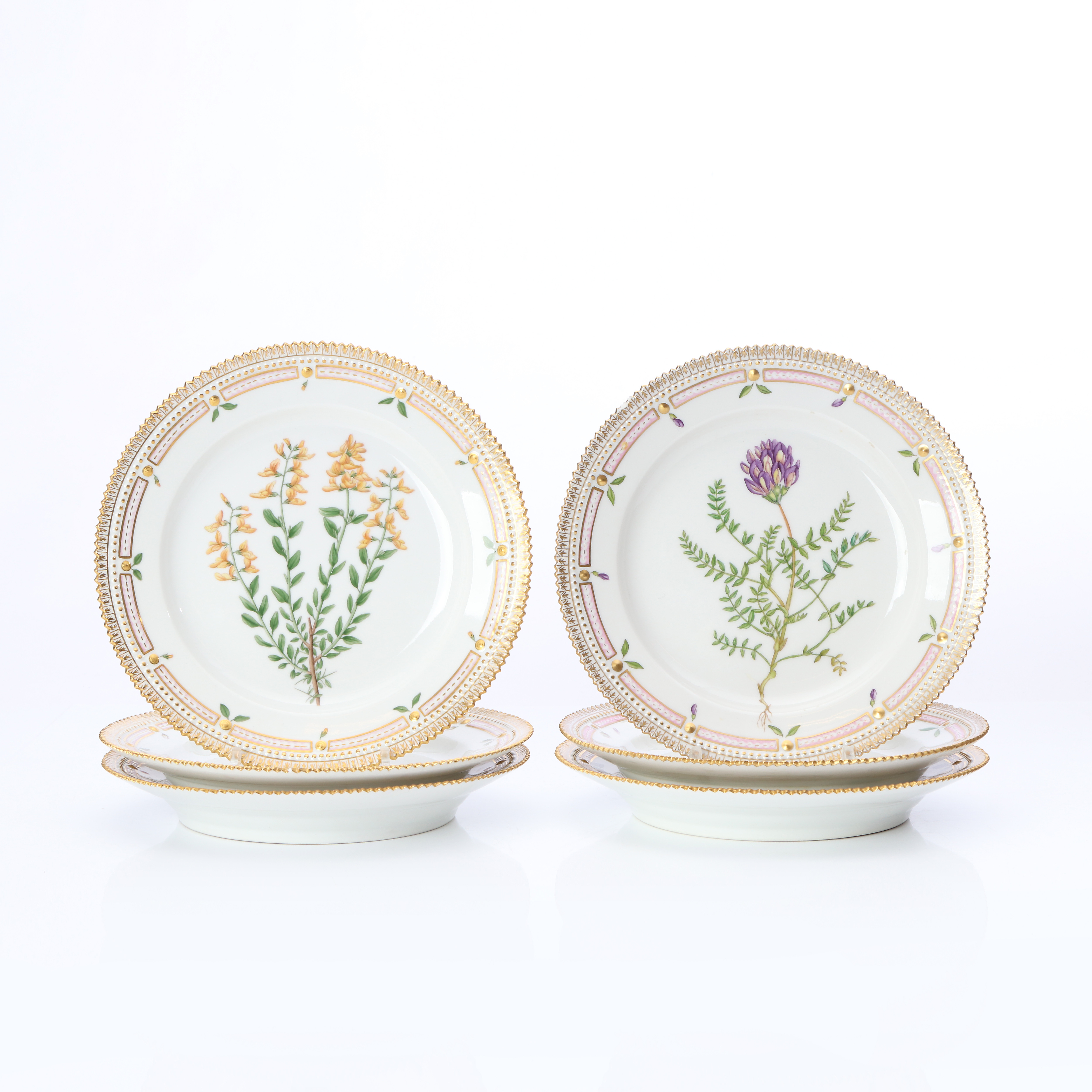FLORA DANICA, TALLRIKAR, 6 ST, FLORA DANICA, Porslin med polykrom samt förgylld dekor. Royal Copenhagen, nr 20 3550.