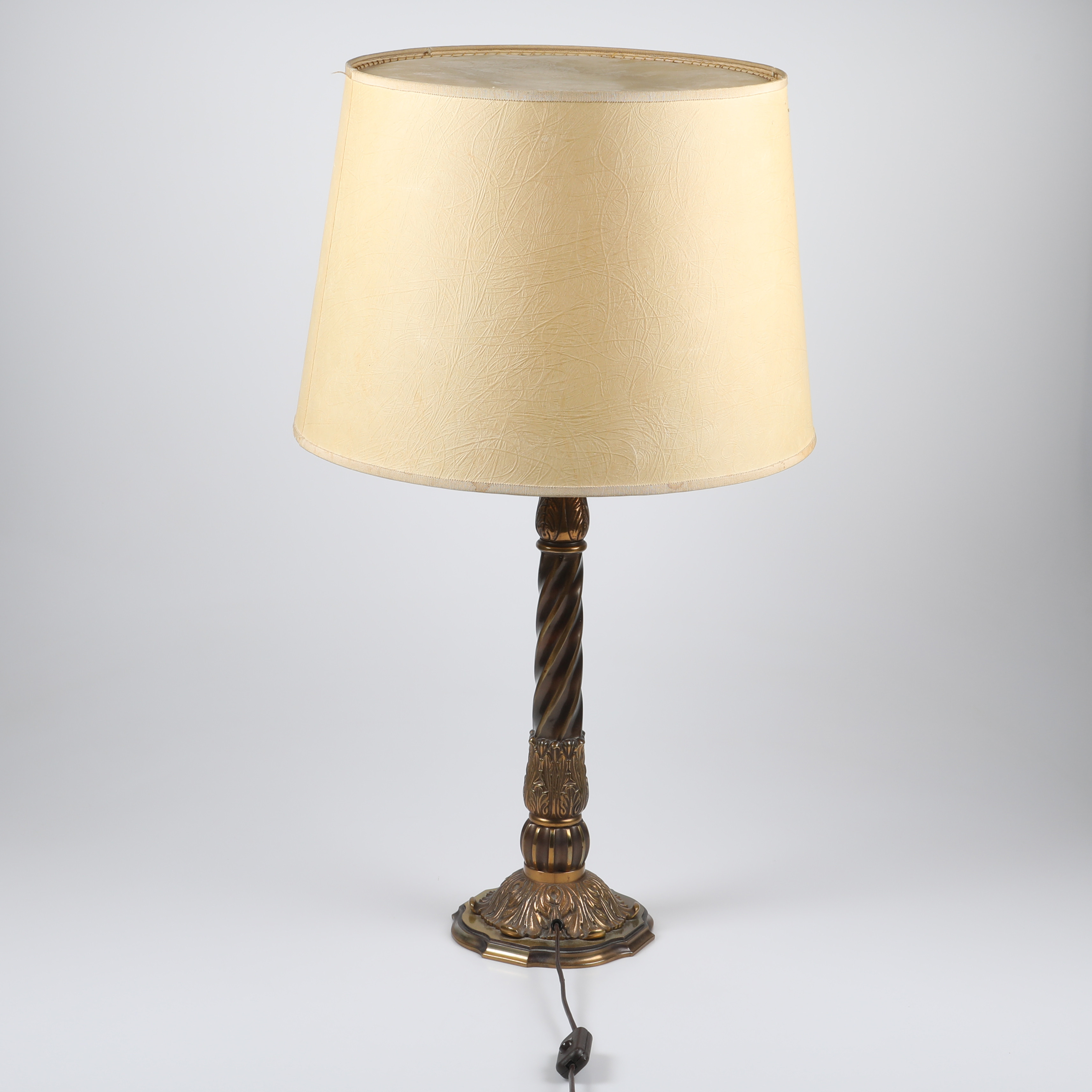 BORDSLAMPA, mässing, 1900-talets andra hälft.