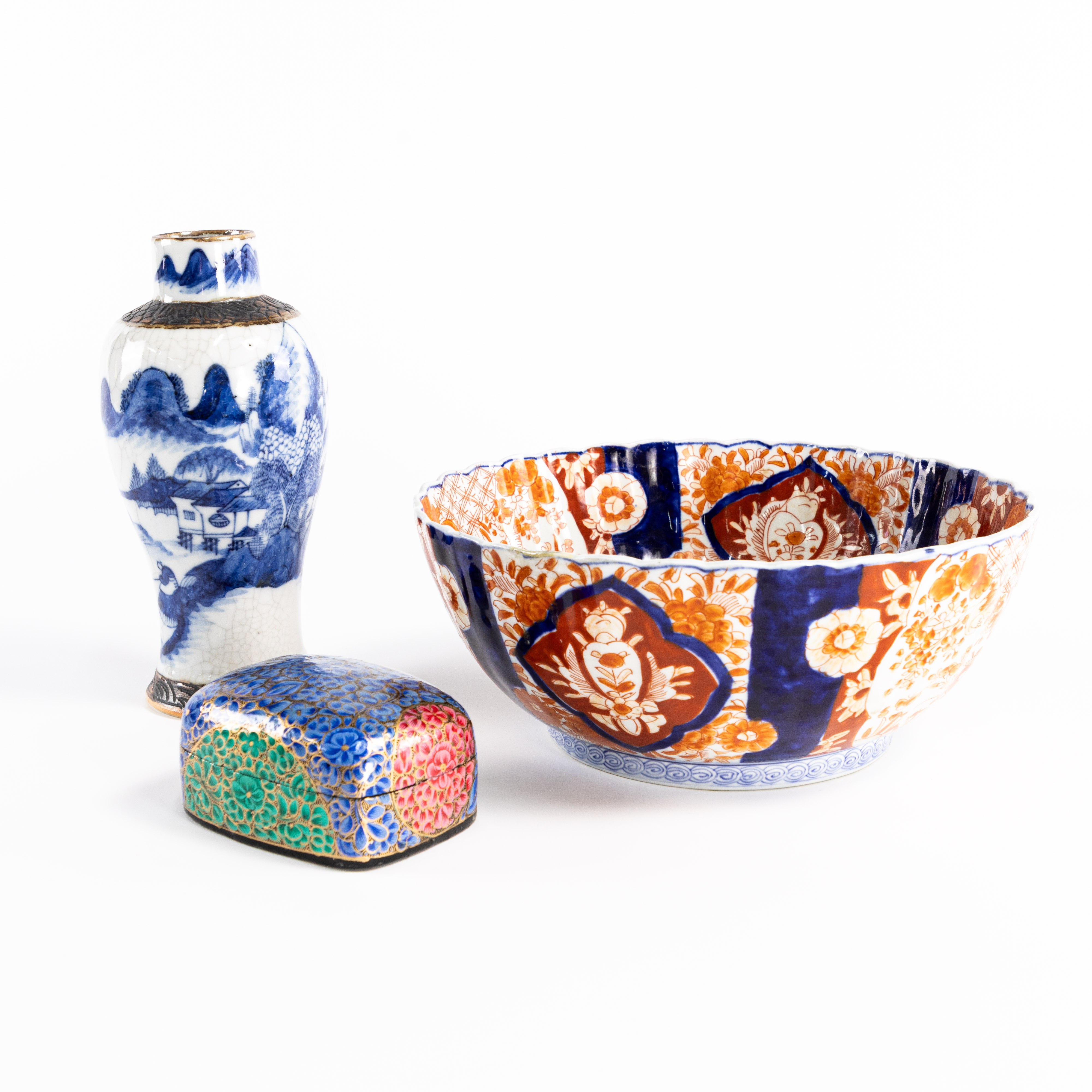 VAS, SKÅL, LOCKASK, bl a Imari, Japan.