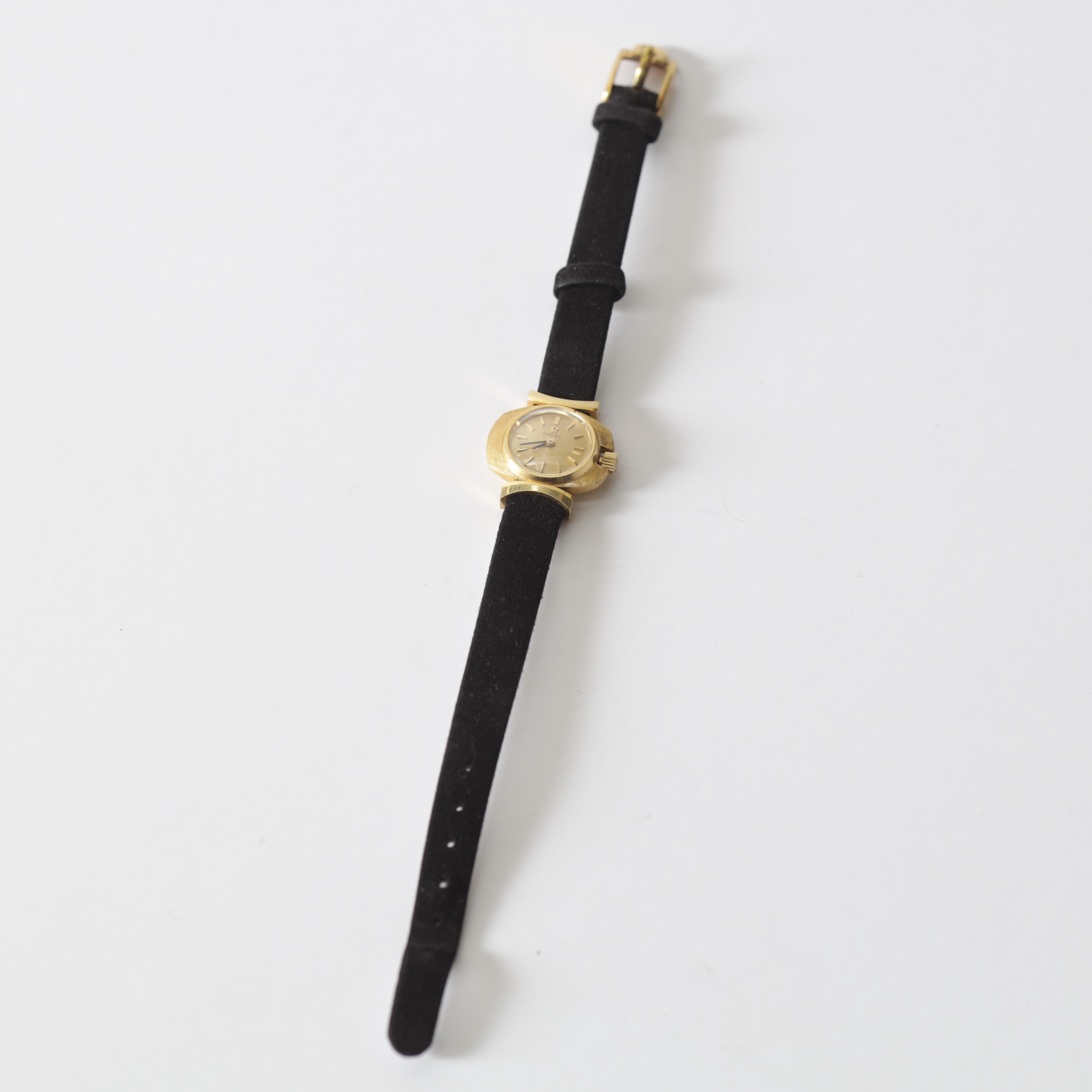 ARMBANDSUR, 18K guld i boett, Omega, 1960/70-tal.