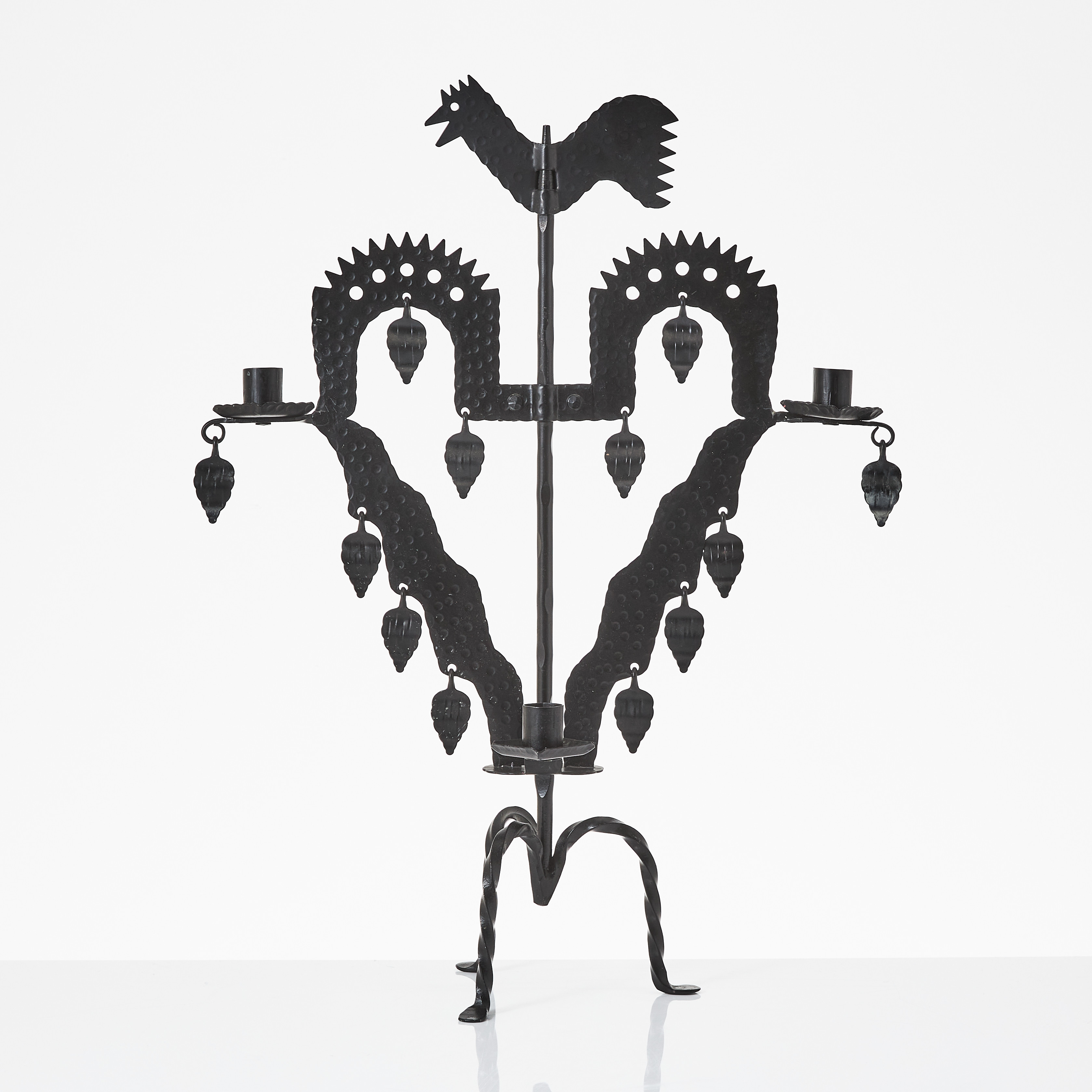 KÄCK & HEDBYS, Tuppstake, smide, Leksand, 1900-talets andra hälft, för tre ljus.