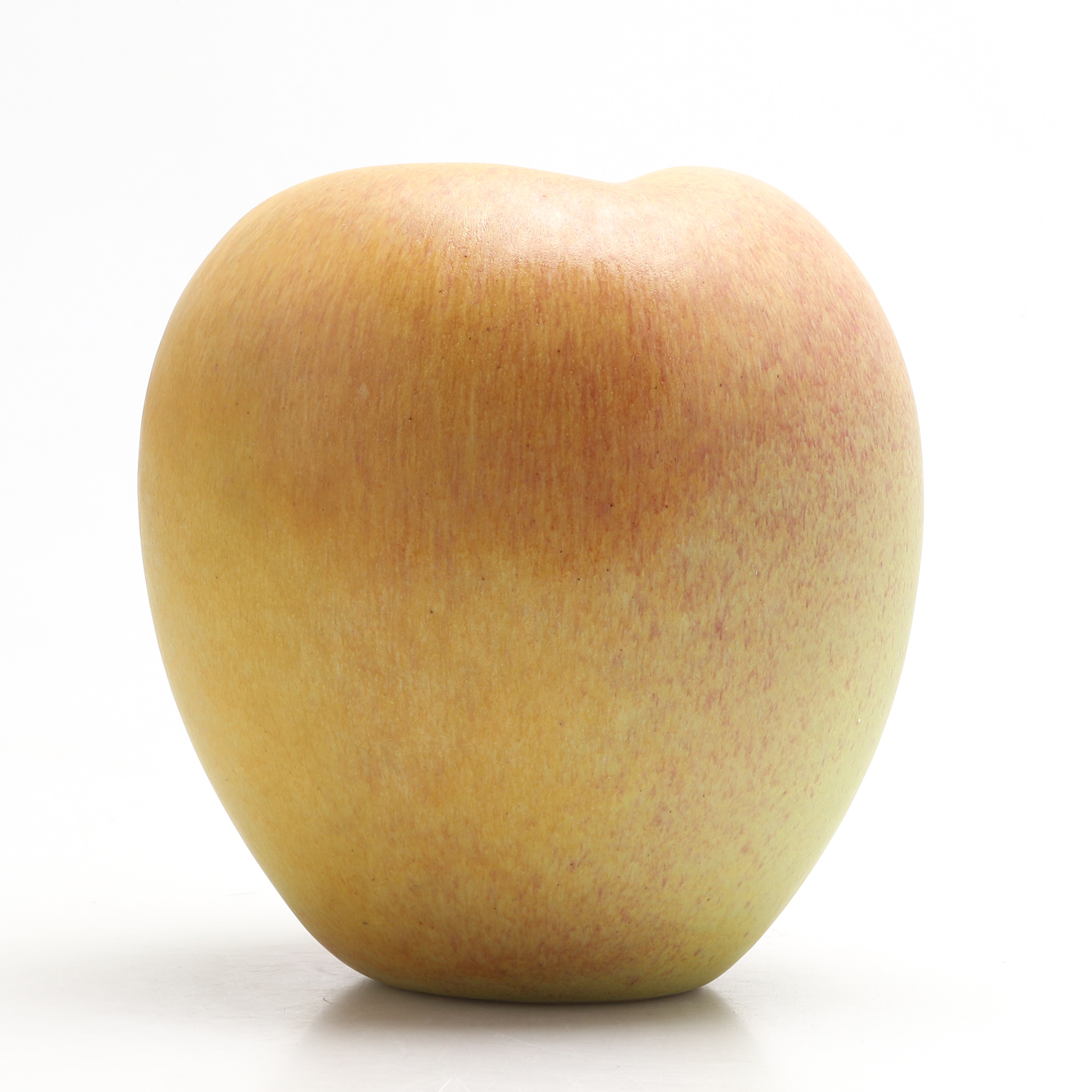 KAJ FOGELBERG. Skulptur, äpple, keramik, signerad.