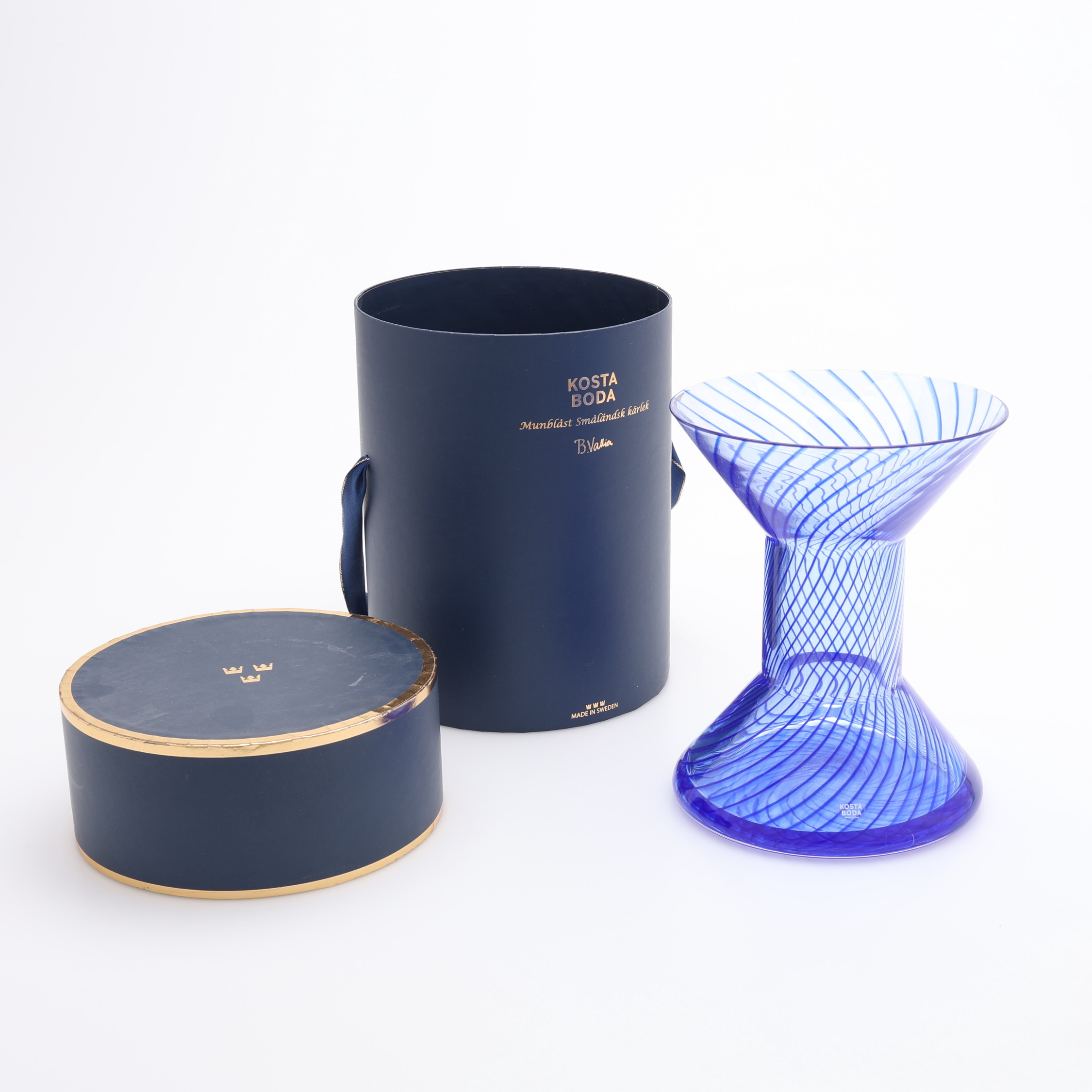 BERTIL VALLIEN. VAS, "TRE KRONOR", KOSTA BODA.