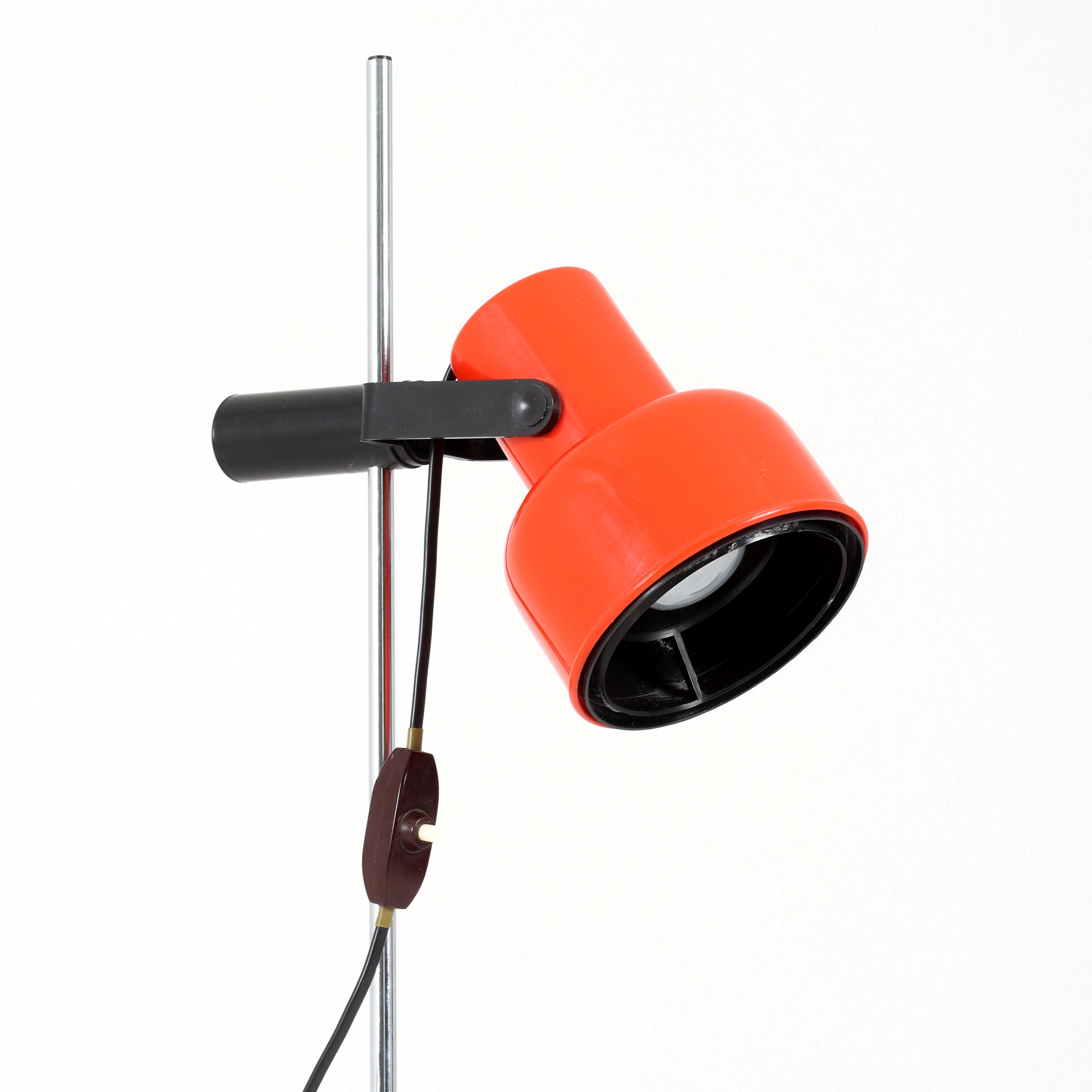 GOLVLAMPA, metall och plast, Fagerhults belysning.