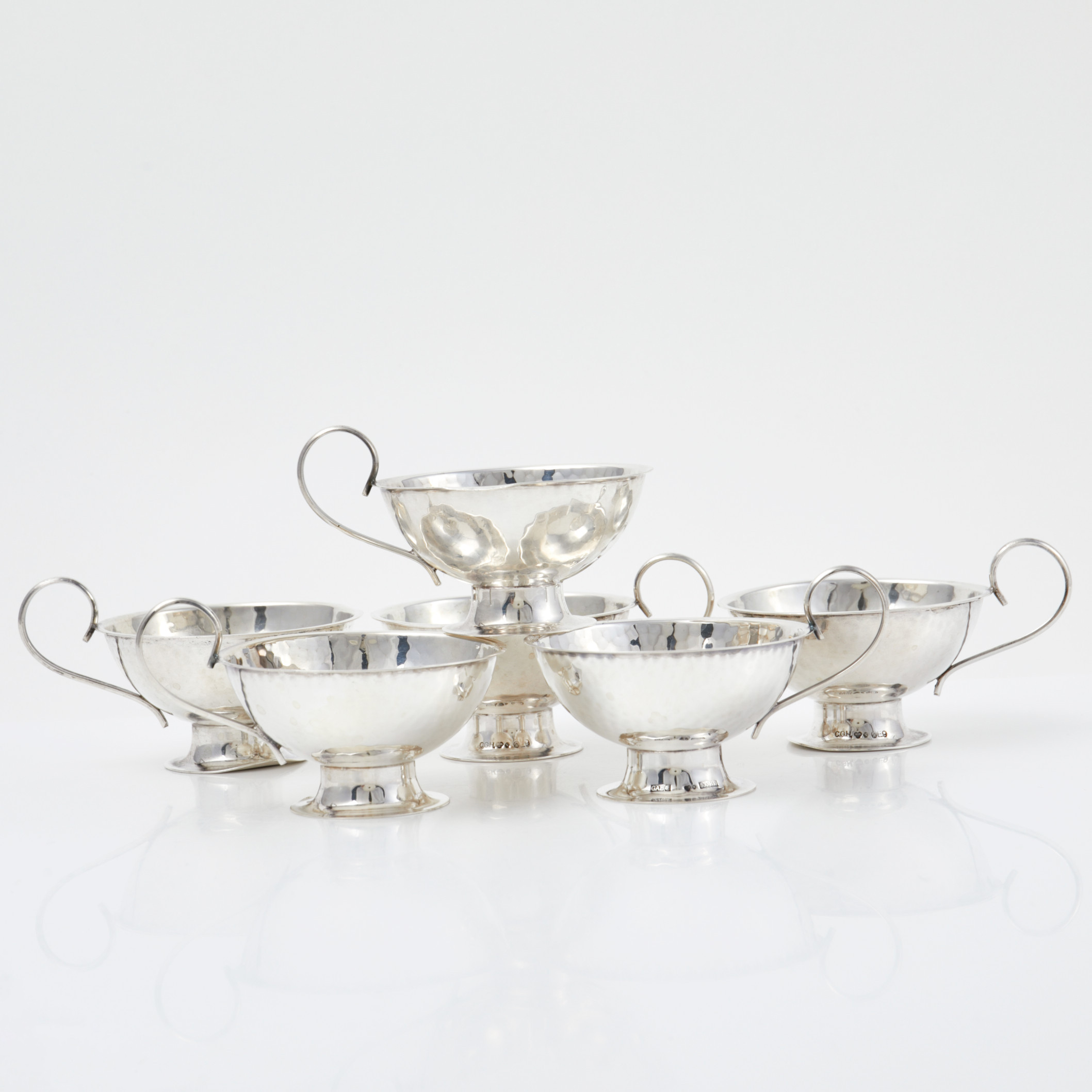 PUNSCHKOPPAR, 6 st, silver, snarlika, hamrad dekor, CG Hallberg, Guldsmedsaktiebolaget, Stockholm, 1900-talets senare hälft.