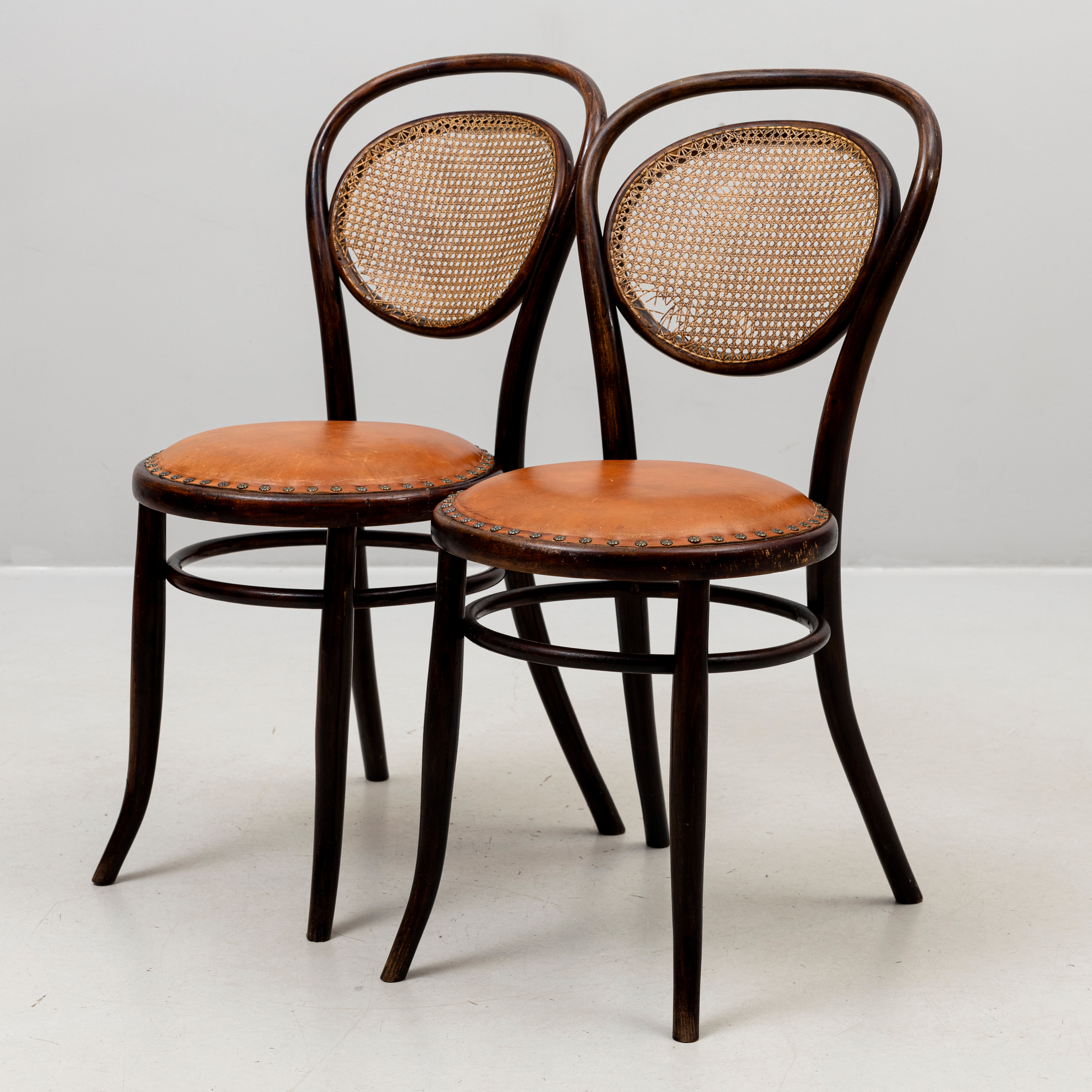 STOLAR, 2 st, Thonet-stil, omkring 1900.