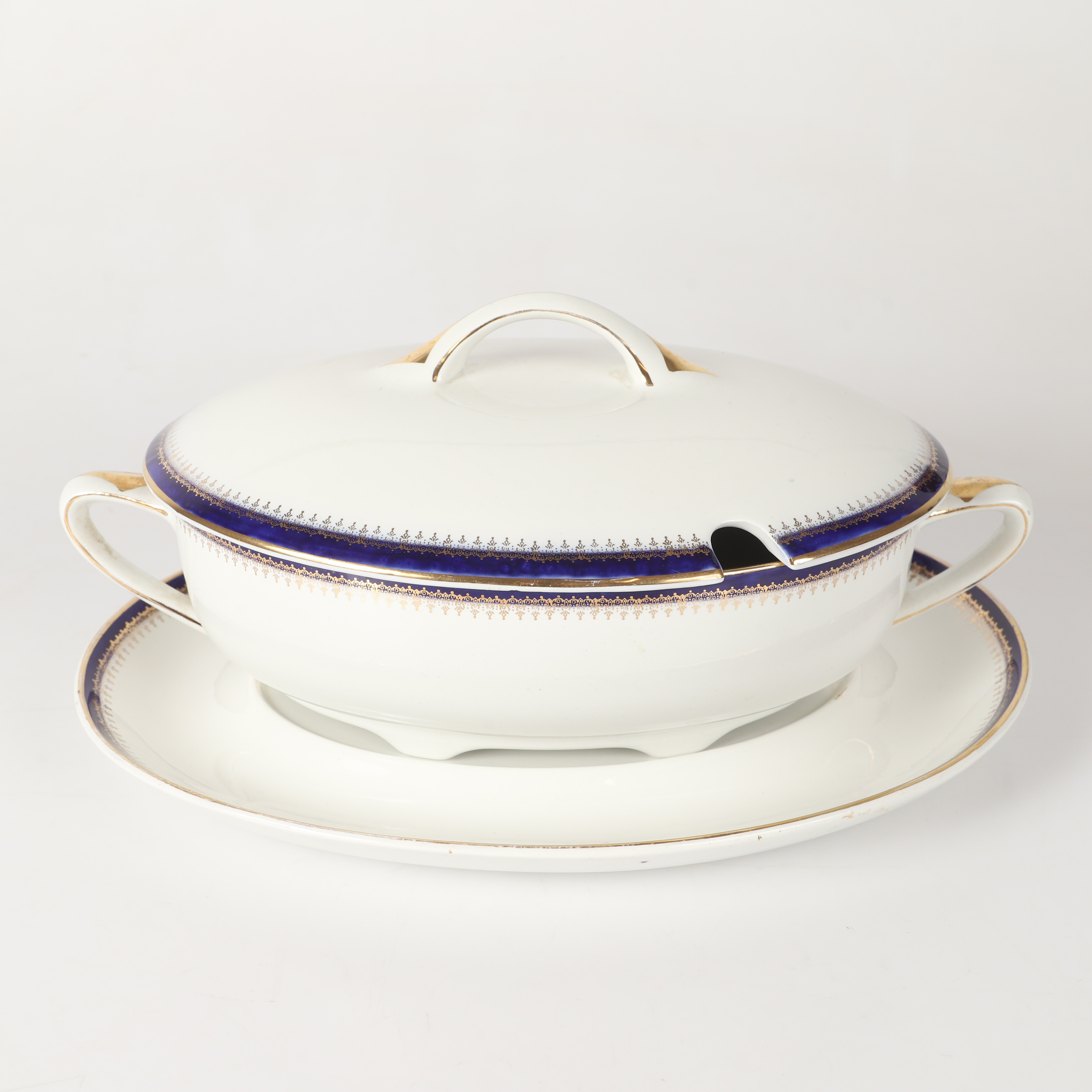 TERRIN MED FAT, blå/förgylld dekor, porslin, Gustavsberg.