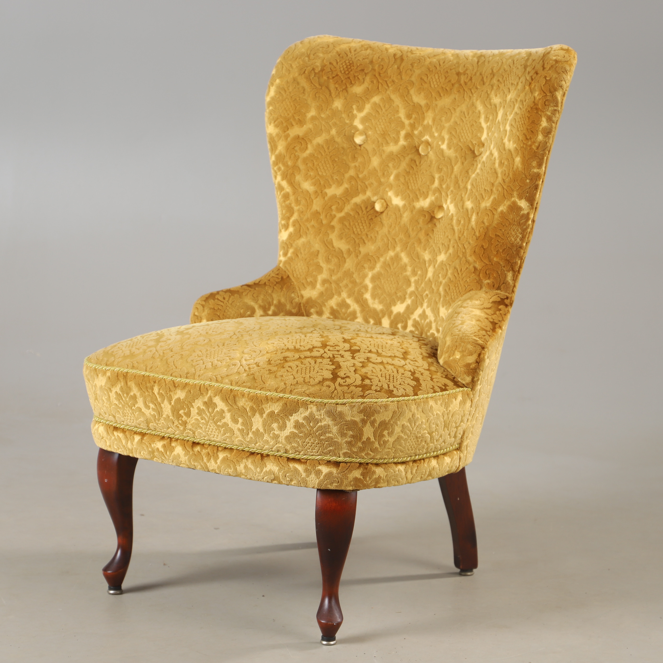 EMMAFÅTÖLJ, plyschklädsel, 1900-talets mitt.