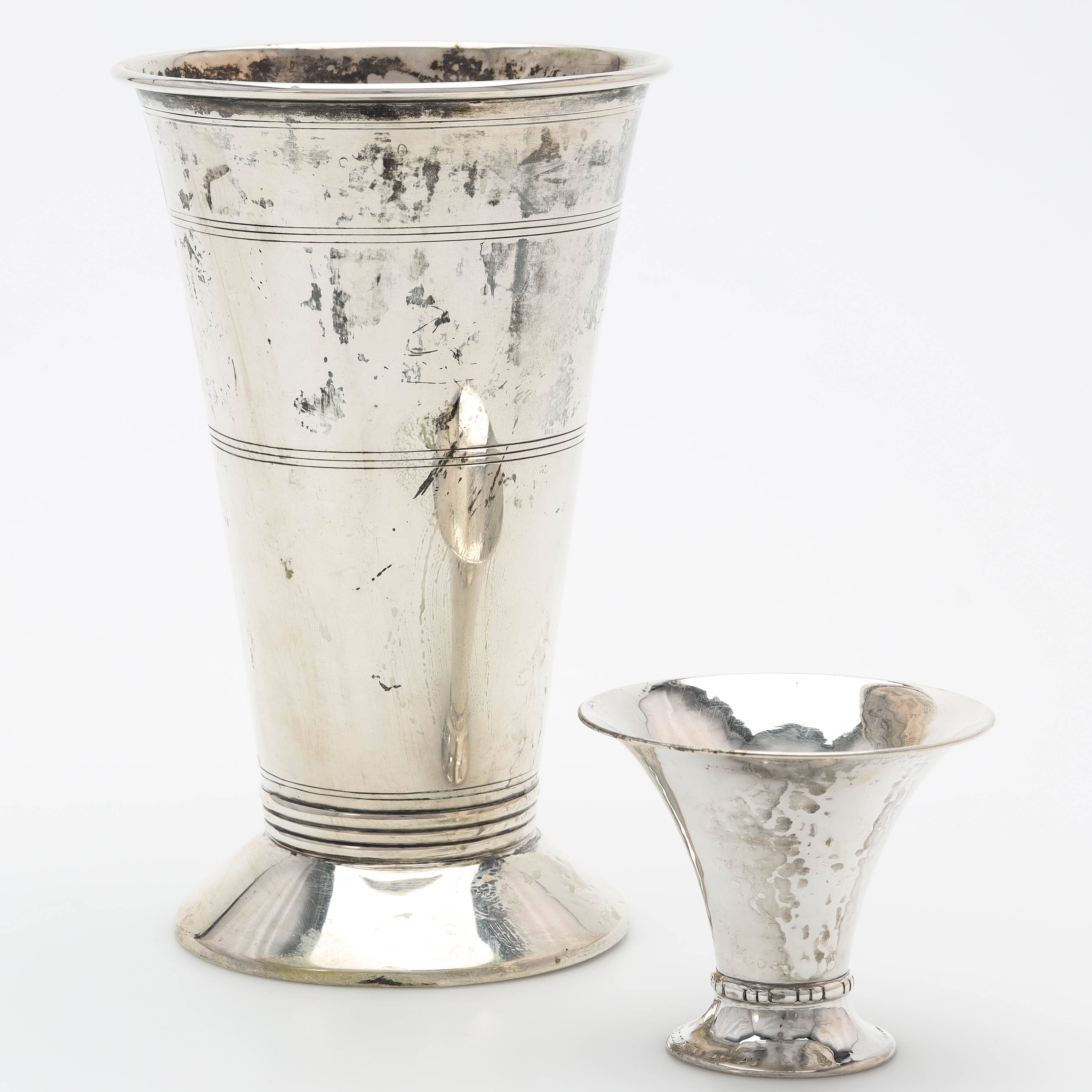 POKALER/BÄGARE, 2 st, silver, K. Andersson Stockholm 1911 samt GAB, Stockholm 1926.