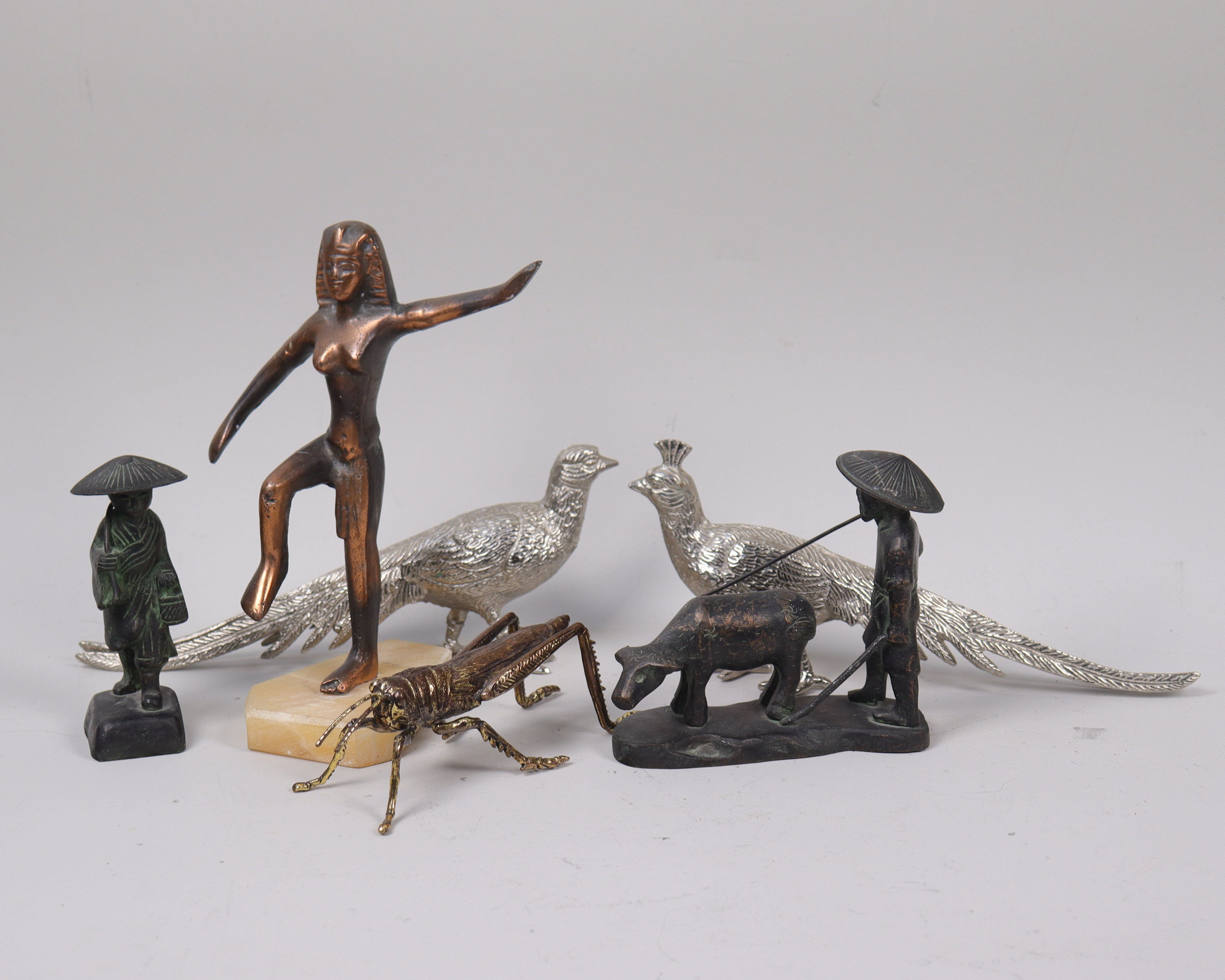 FIGURER, metall, gräshoppa, påfåglar, mm, 6 st.