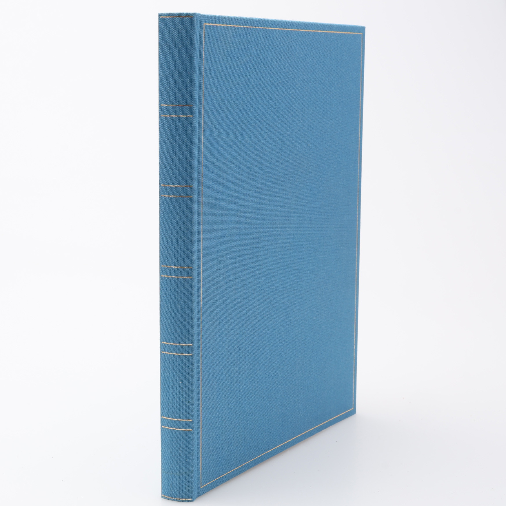 BIBLIOFILI. FAKSIMIL AV BRAGDERNAS MÄN AV SVEN X:ET ERIXON, LENNART GRAM OCH ROLAND SVENSSON I LIMITERAD UPPLAGA. NR 137 AV 999 EXEMPLAR.