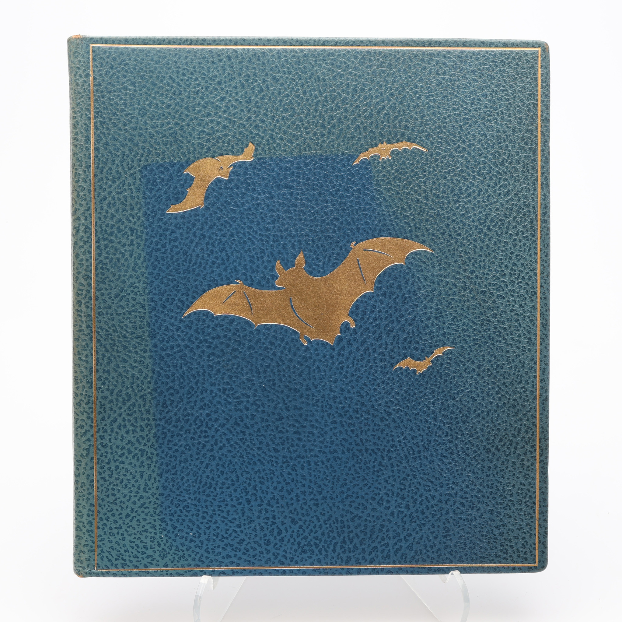 BIBLIOFILI. NATTENS VÄRLD MED TRE SIGNERADE OCH NUMRERADE FÄRGTRÄSNITT AV TORBJÖRN ZETTERHOLM. NR. 241 AV 300 EXEMPLAR.