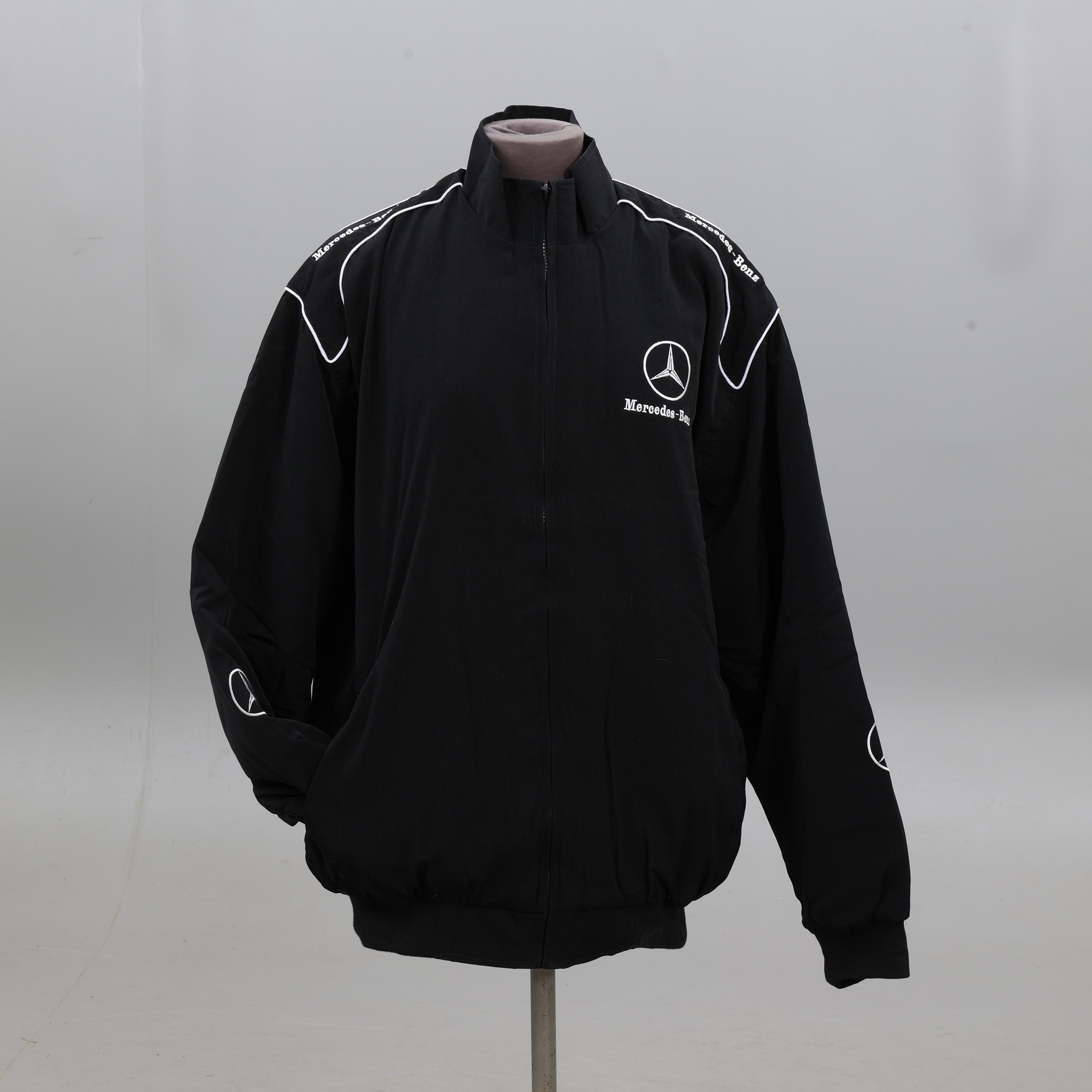Mercedes Benz vind/racingjacka.