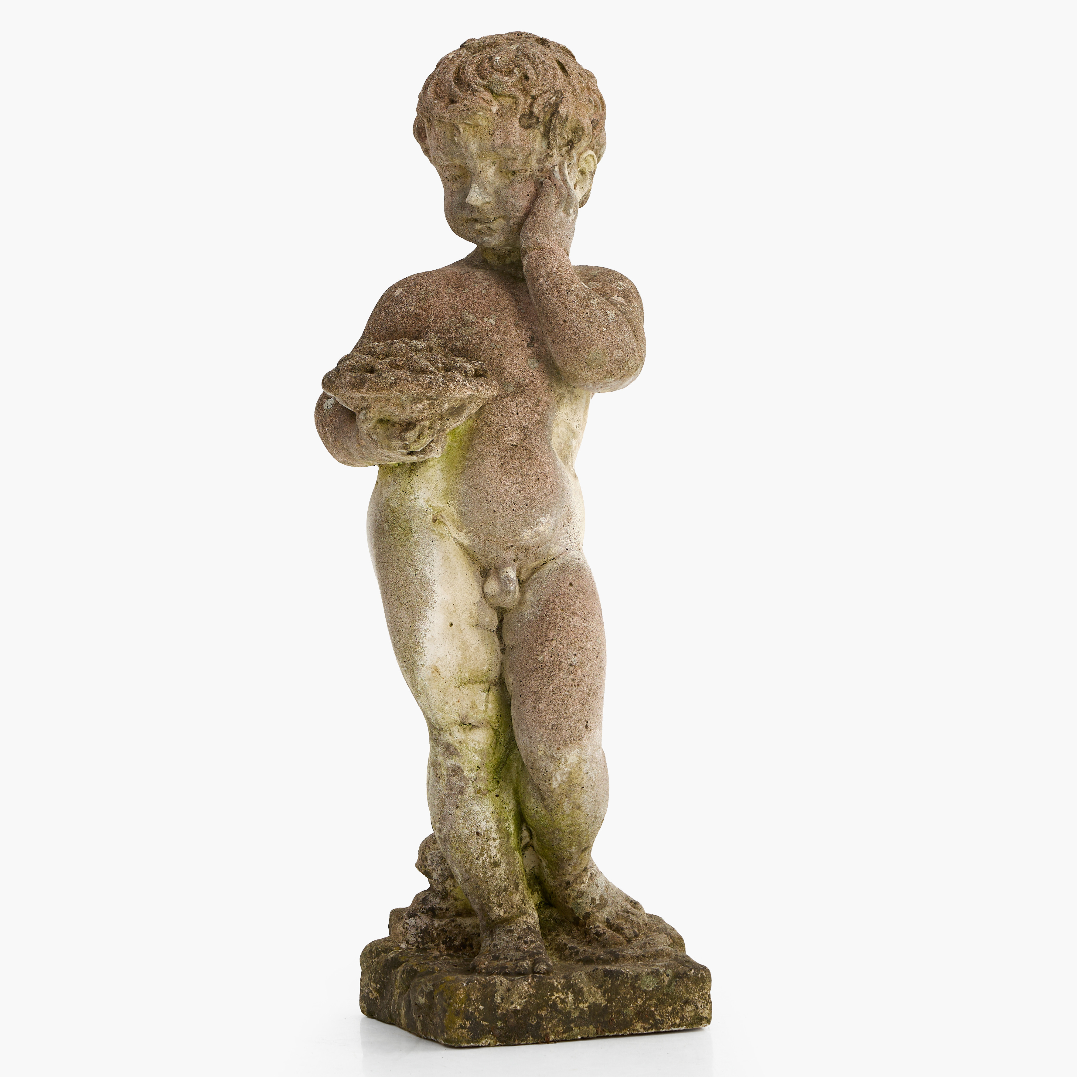 TRÄDGÅRDSSKULPTUR, Putto med fruktkorg, gjuten stenmassa.
