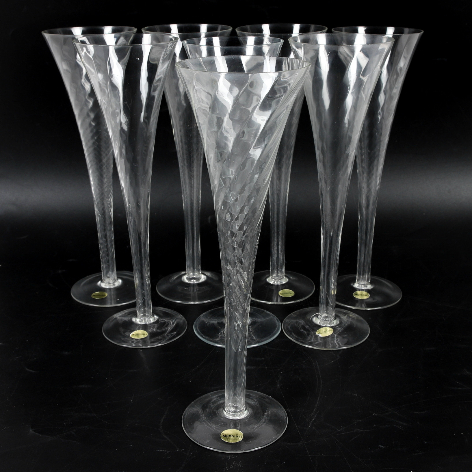 GUNNAR CYRÉN. Champagneglas, 8 st, "Helena", munblåsta, Orrefors glasbruk.