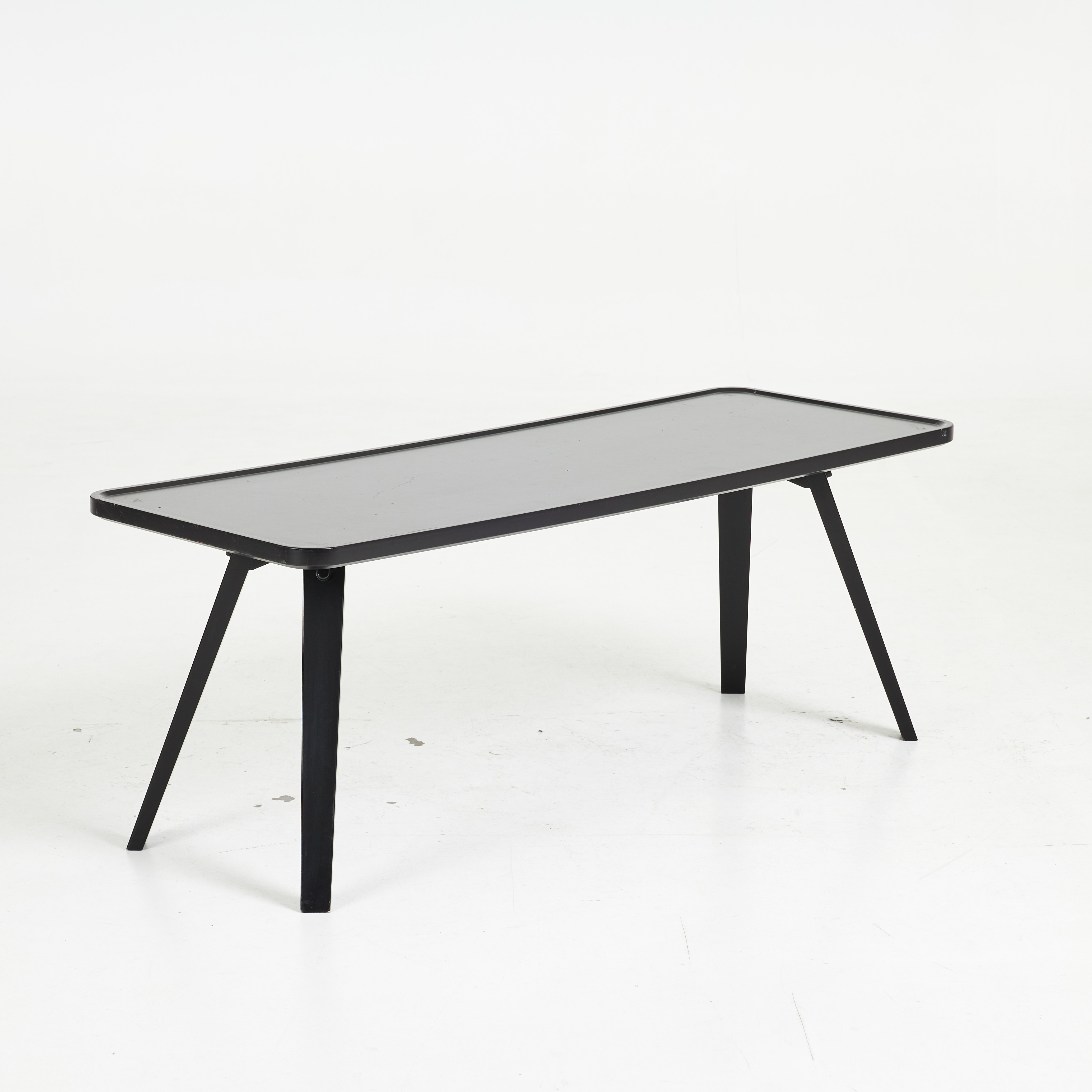 ROGER PERSSON. Soffbord, "Mill", Karl Andersson & Söner, Huskvarna, formgivet 2012, svartlackerad ask.