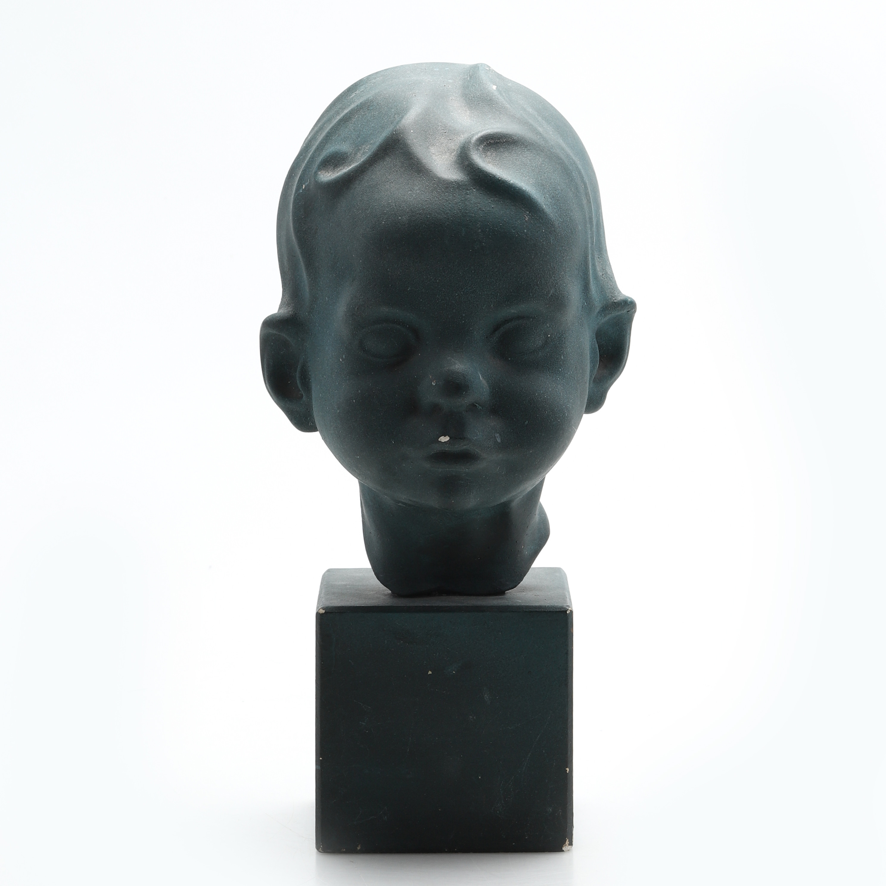 GÖSTA ALMGREN. Skulptur, grönpatinerad gips, signerad och daterad Roma 1921.