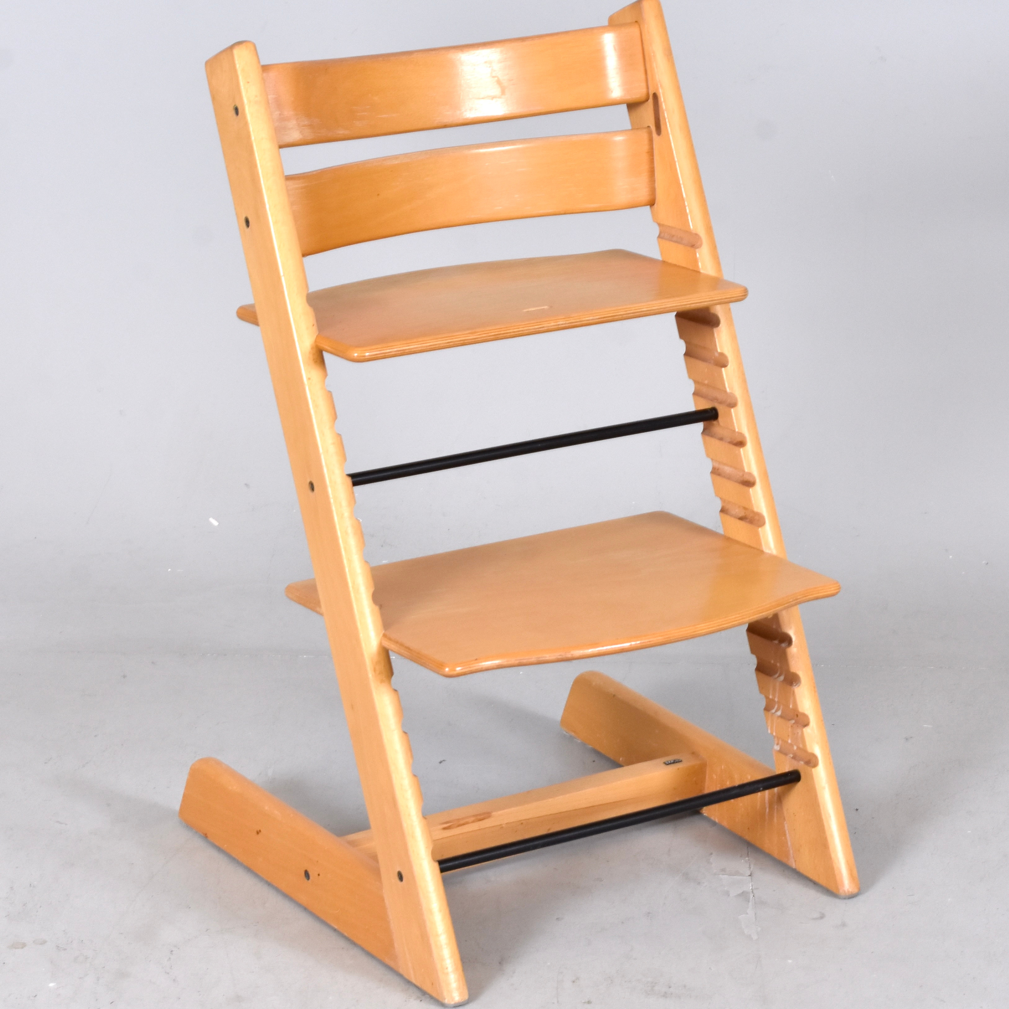 BARNSTOL, bok, Stokke Trip-Trap.