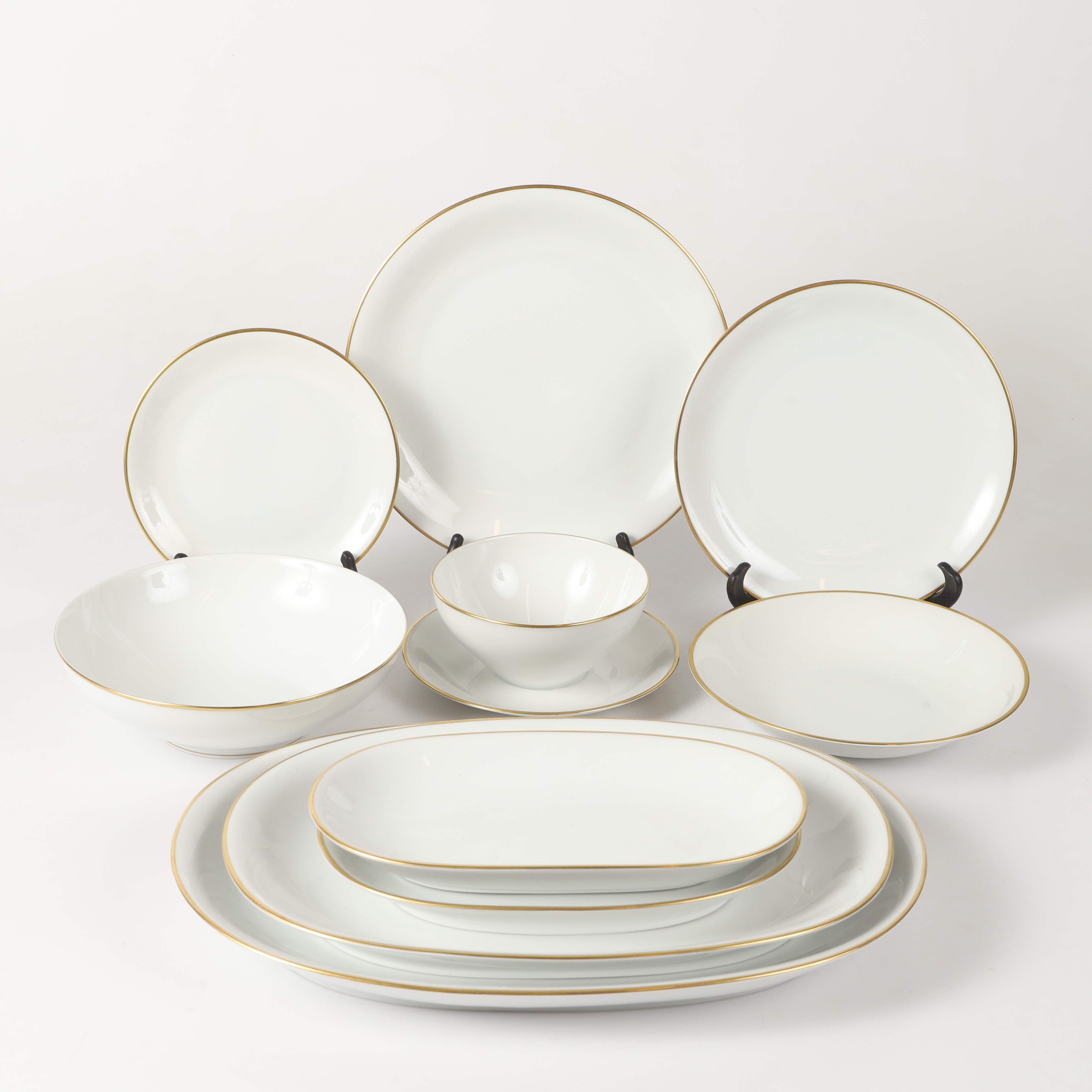 MATSERVIS, 57 delar, "Krister", porslin, KPM, Tyskland.