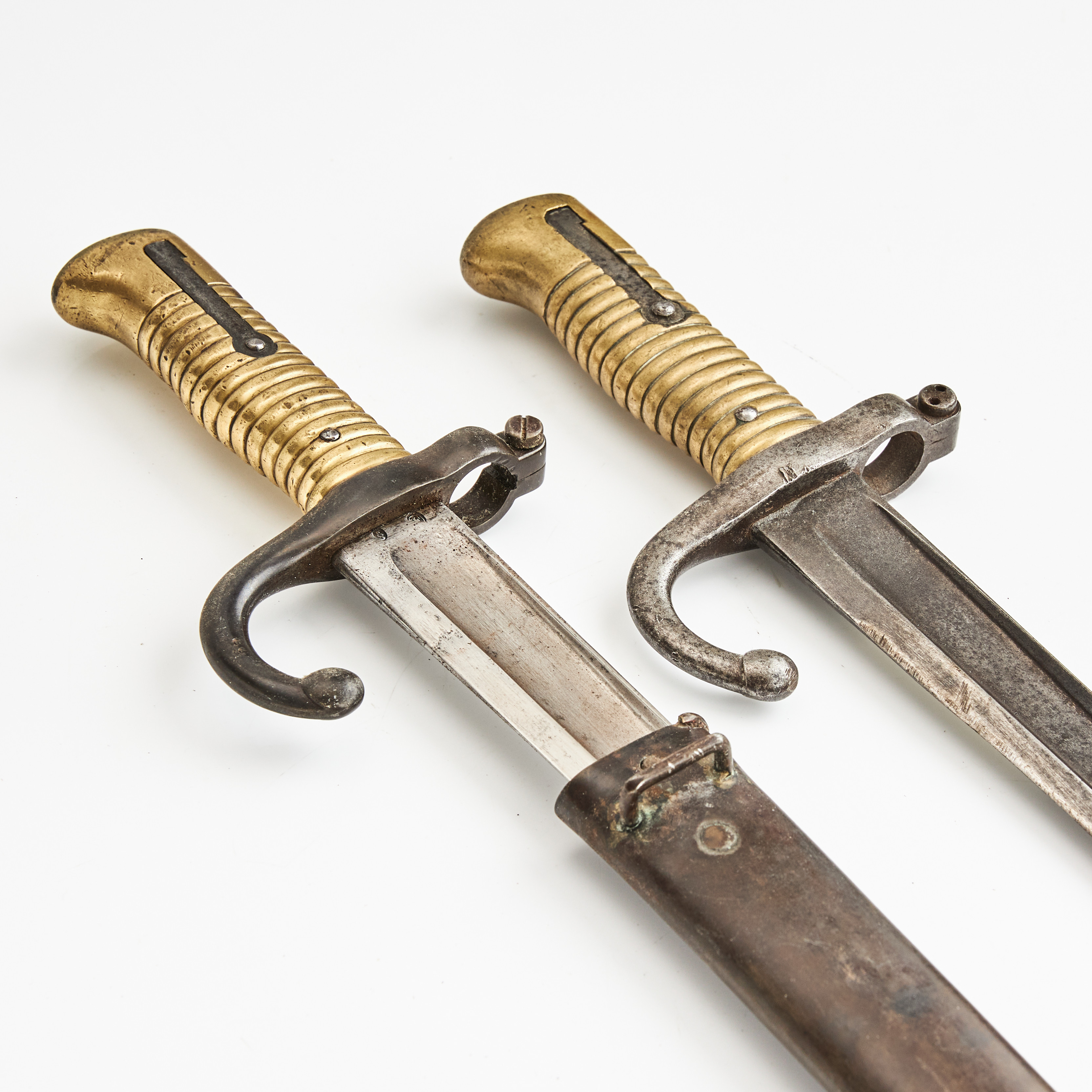 CHASSEPOT/SABELBAJONETT, 2 stycken Frankrike m/1866.